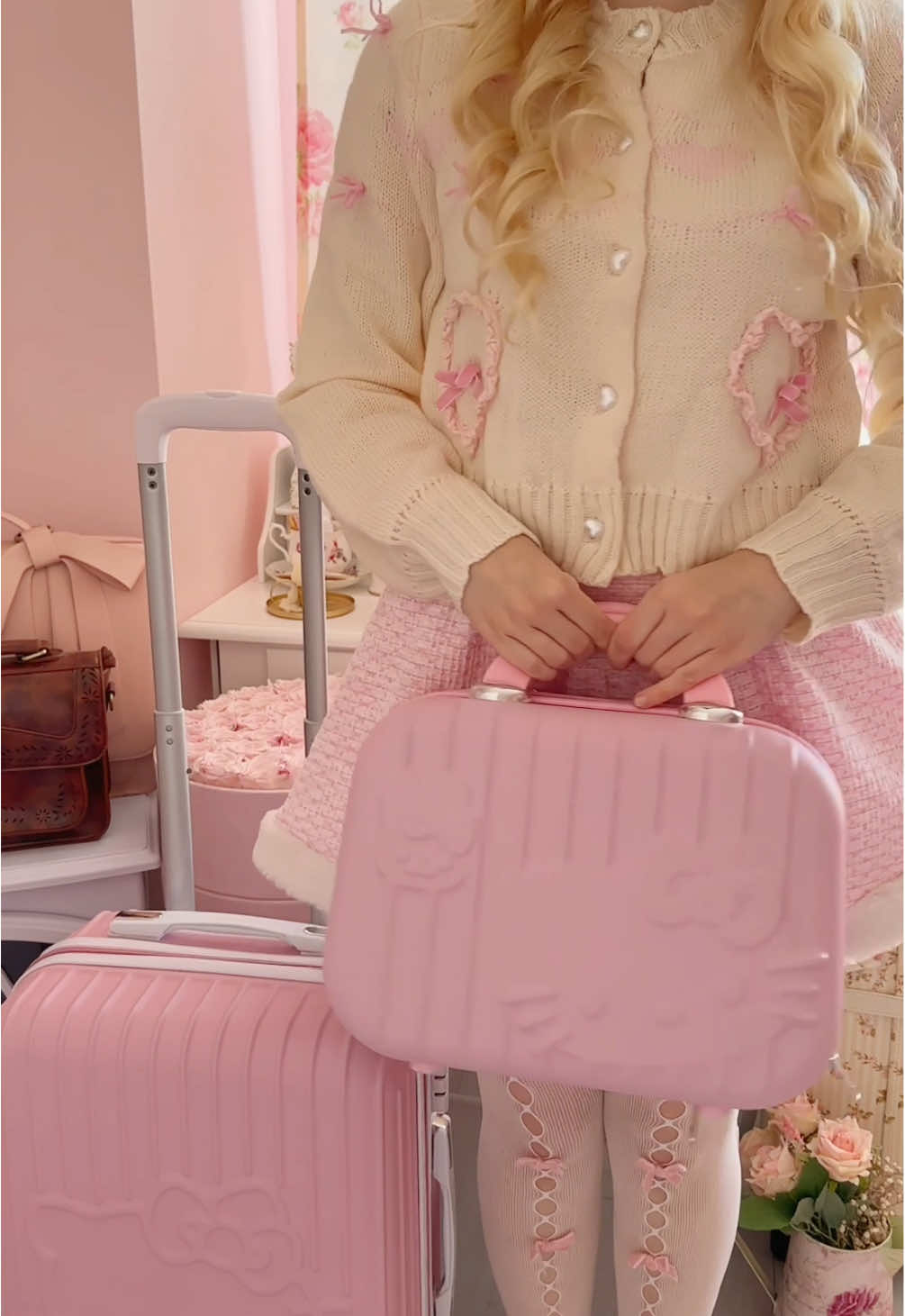 Pack with me for a trip with my cutest new Hello Kitty luggage so in love! @Temu #temu #temufinds #shoptemu #girlygirl #coquetteaesthetic #princesscore #hellokitty #kawaiiaesthetic search dqp2747 for my cute luggage details