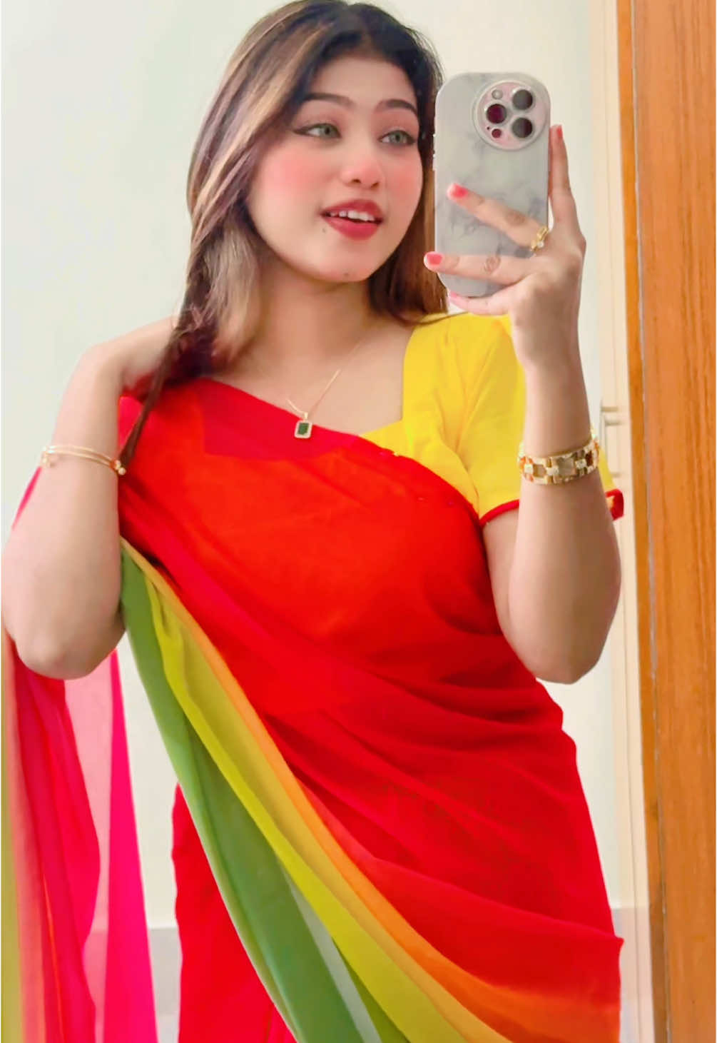 Best chilo🥰Saree👉@🛍️comfort zone🛍️ #foryou #aroshi_aru #sohel_shuvo @Adhira Jahan Soha 