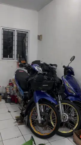 Desember sad sama benda mati 🥀 #tsid🇮🇩 #wave125 #wave125i_ไฟเลี้ยวบังลม #fypシ゚viral #desmbersad 