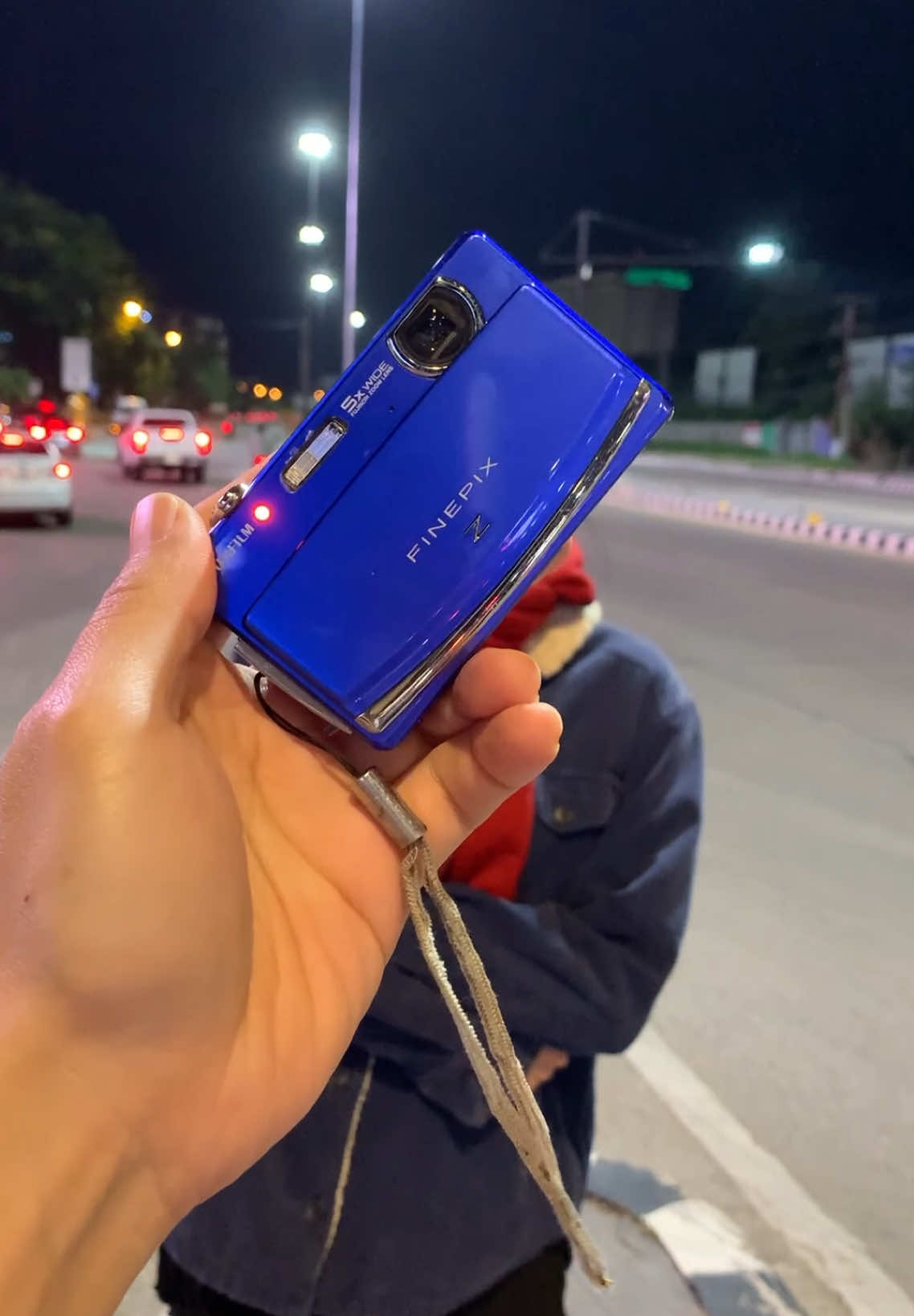 The night 🌙 💙 fahhh.for  📸 Fuji Finepix Z85WM 🎛️ No Edit  #piggyfilm #piggyfilmdigital #fuji #fujifinepix #fujifinepixz85wm #fujifinepixz #กล้องดิจิตอลมือสอง #กล้องดิจิตอลเก่า #กล้องดิจิตอล #กล้องดิจิตอลคอมแพค #กล้องดิจิตอล90 #กล้องดิจิตอลวินเทจ