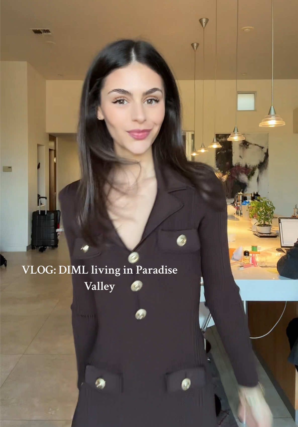 Vlogmas: if he wanted to he would ladies!! Also my mom is such a badass but welcome to a #diml #Vlogmas #paradisevalley #influencerditl #americaninlondon #movingtoamerica