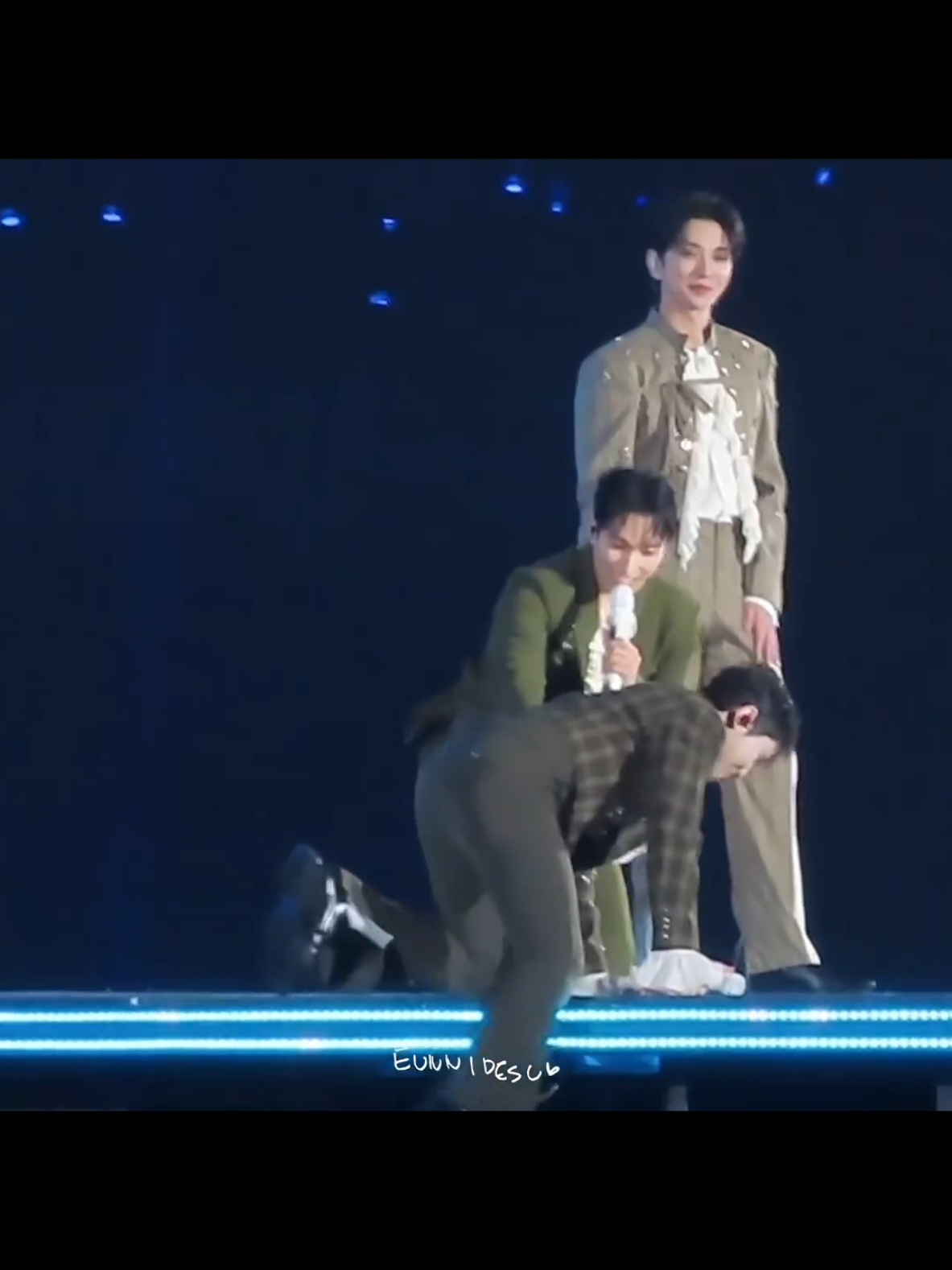 So this is what happened: DK kneeled to propose to Woozi, Woozi tried to escape 😂 That's my man! He stays loyal and won’t accept marrying anyone else. #Woozi