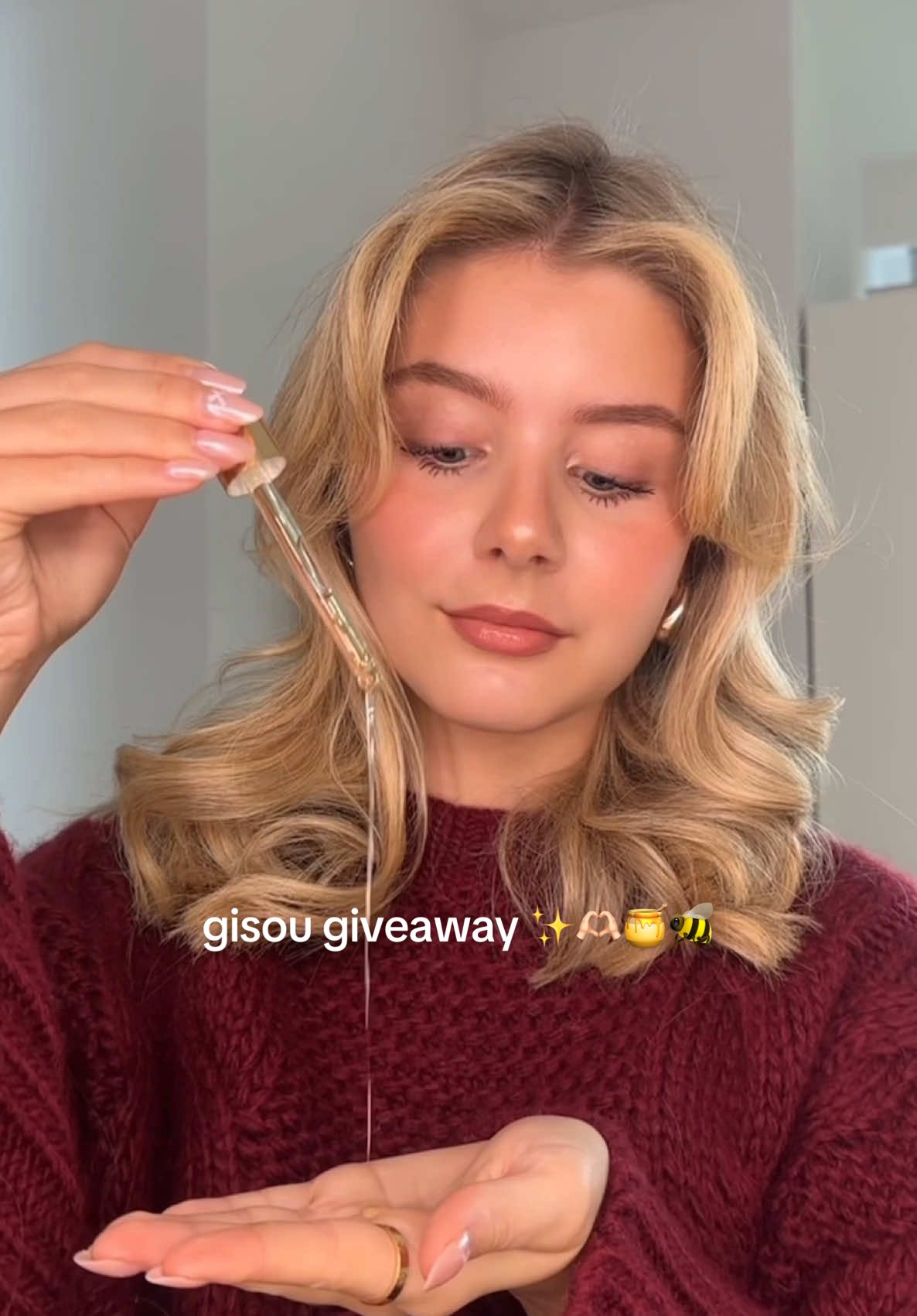 giveaway time ✨🐝🫶🏻 win the exclusive honey infused hair oil, crystal edition!! 💎 like and comment on this video and also follow @Gisou to enter! ✨ winner will be announced soon 💓ad #gisou #giveaway #beauty #skincare #haircare  *full terms & conditions can be found on https://gisou.com/pages/terms-conditions