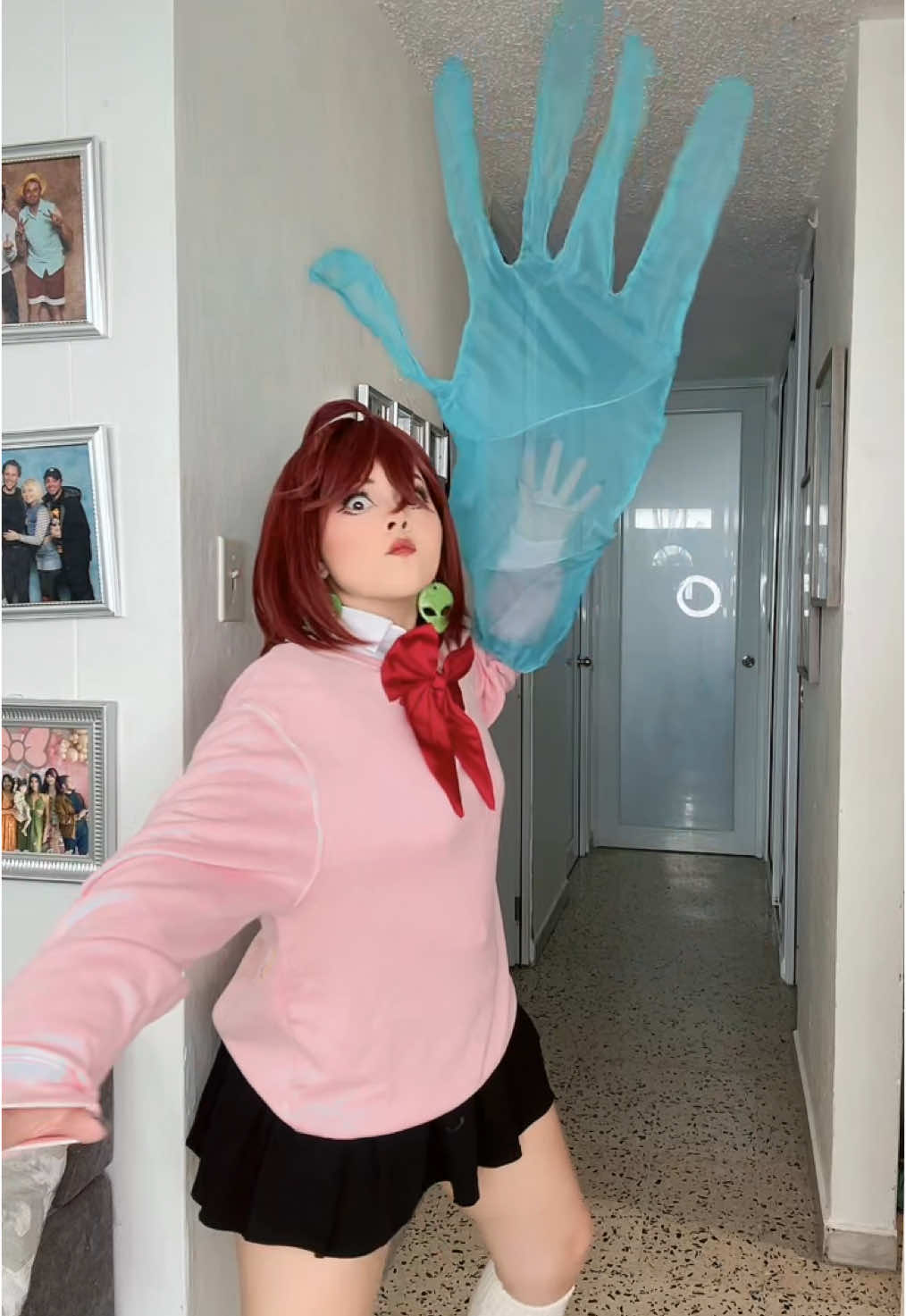 Its hard to dance with this giant hand #dandadan #prop #ghost #momoayase #okarun #brunomars #dancechallenge 