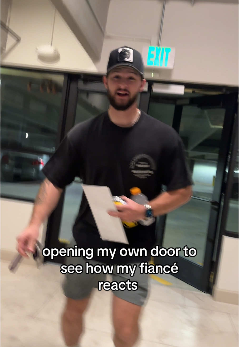 that actually hurt 😭 #coupleprank #couplegoals #prank #Relationship 