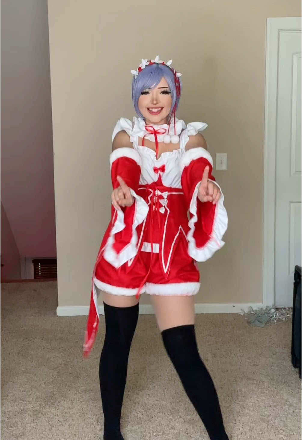 24 HOUR STREAM RIGHT NOW ON TWITCH!!🎄❤️ #remcosplay #christmascosplay #christmasrem #remrezero #remrezerocosplay 