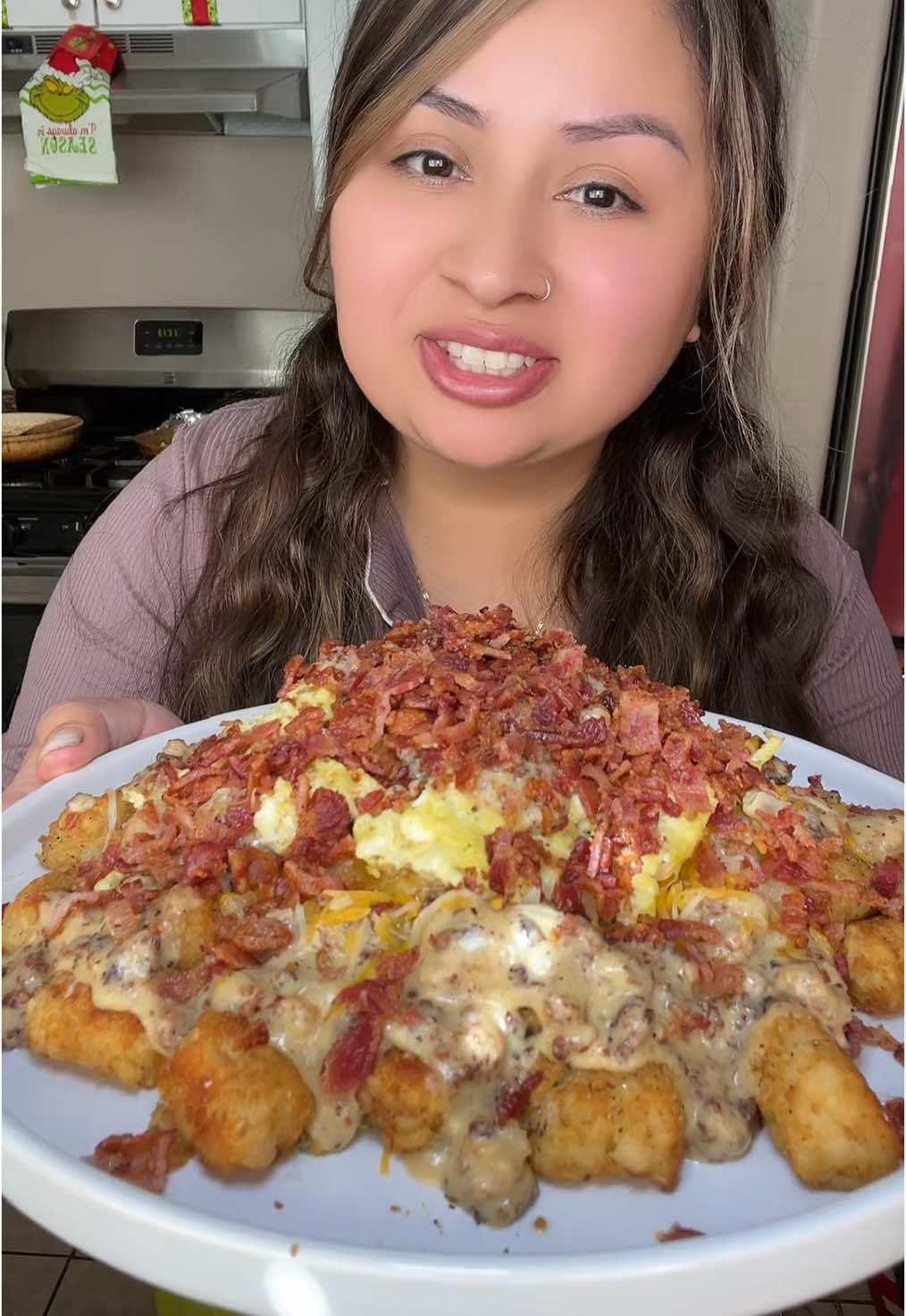 Breakfast Loaded tater tots! One of my husband’s favorite breakfast dish🤤♥️ #breakfast #breakfastideas #cooking #loadedtatertots #foodies #loadedpotato #tatertots #wifey #husbandwife #fyp