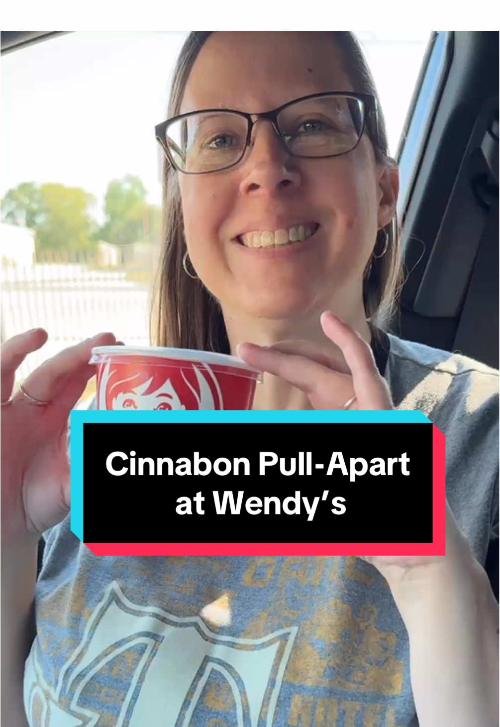 The smell of Cinnabon at the mall is always very tempting! Let’s see how the mashup of Cinnabon and Wendy’s measures up!! #brookandjulie #foodreview #tastetest #thefunnycouple #cinnabon #wendys #cinnabonpullapart #cinnabonatwendys @Cinnabon @Wendy’s 