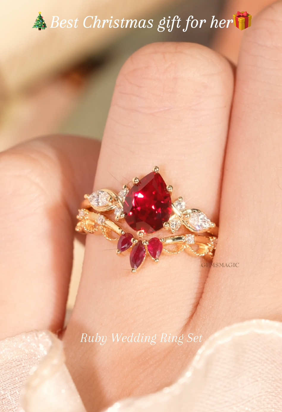 🤔 How many points would she give this Christmas gift? #gemsmagic #weddingring #engagementring #ruby #christmas #gift #fyp #ring #vintagestyle #uniquejewelry 