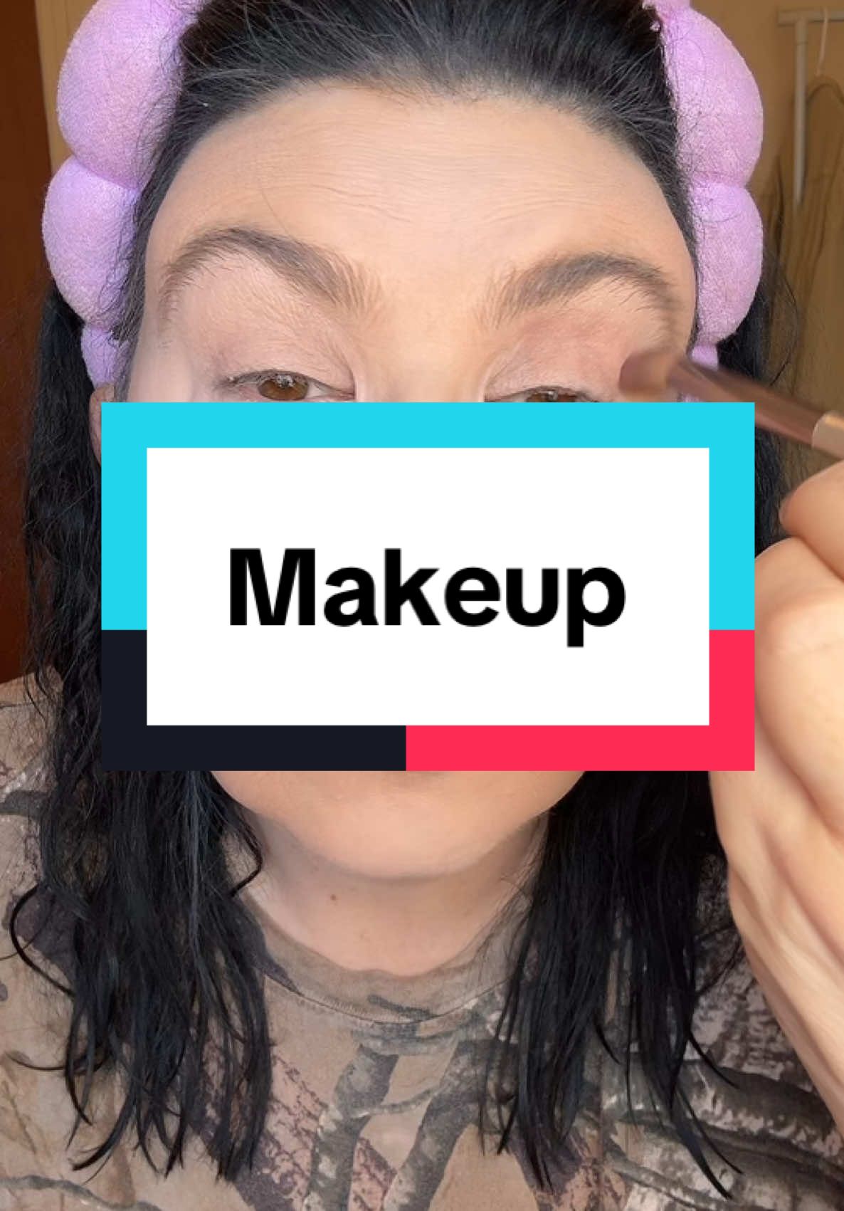 Oart 2! Makeup to go Chrismtas shopping #makeuptutorials #makeup #easymakeup #easymakeuproutine 