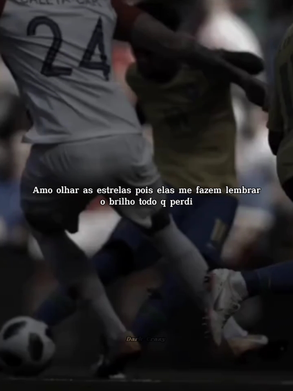 Amo olhar as estrelas, pois elas me fazem lembrar o brilho todo q perdi #frase #neymar #triste #reflexão 