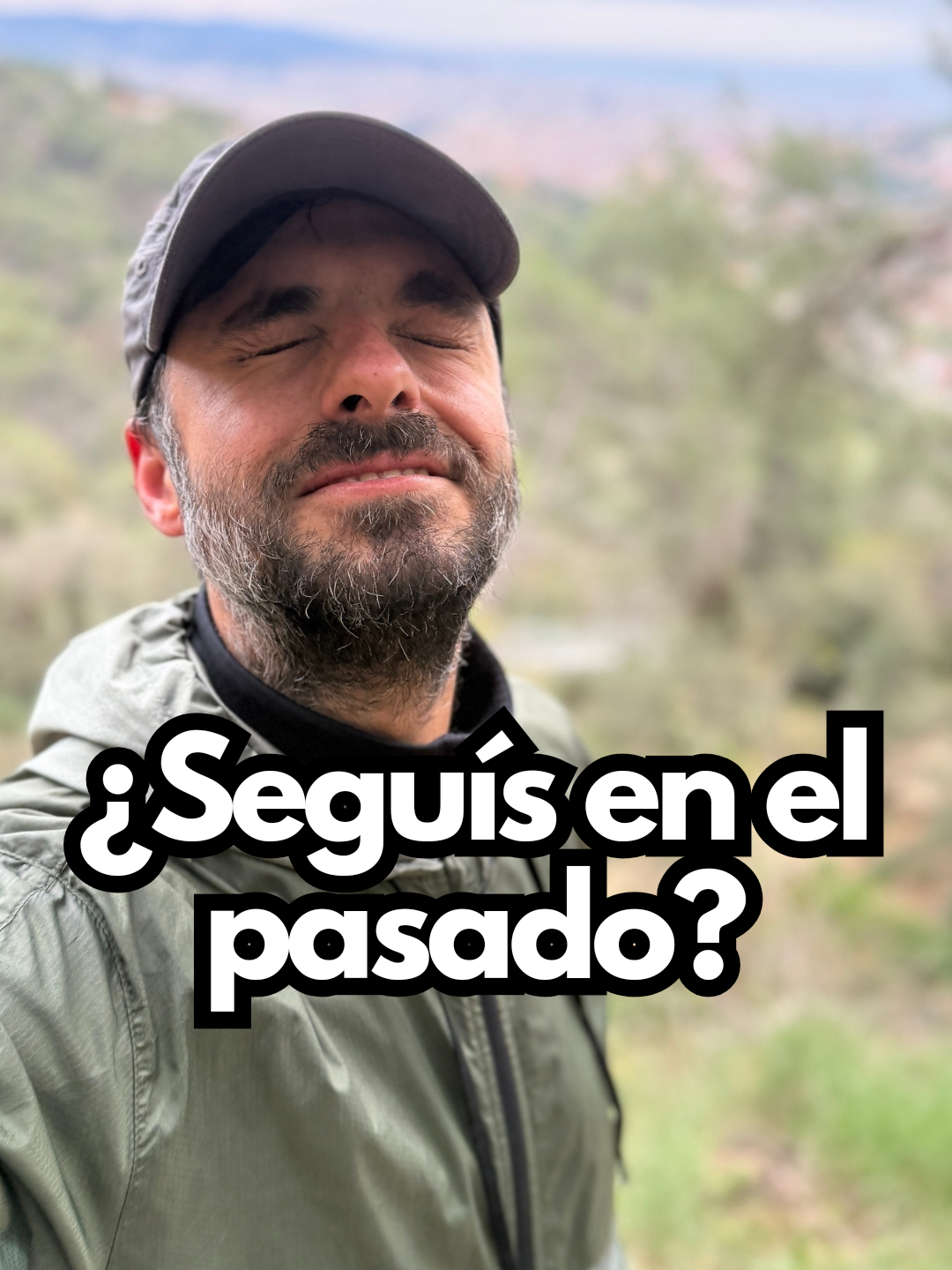 📖 ¿Hasta cuándo vas a releer el mismo capítulo?   Imposible pasar página si una y otra vez volves a releer el capítulo que ya pasó. ¿Cómo podrías avanzar mientras te quedes ahí, atascado en el pasado? La vida se mueve hacia adelante... lo de atrás puede ser aprendizaje... pero no un hogar.  El próximo capítulo te está esperando con nuevas oportunidades, aprendizajes y desafíos.   Y lo que fue... soltalo. 