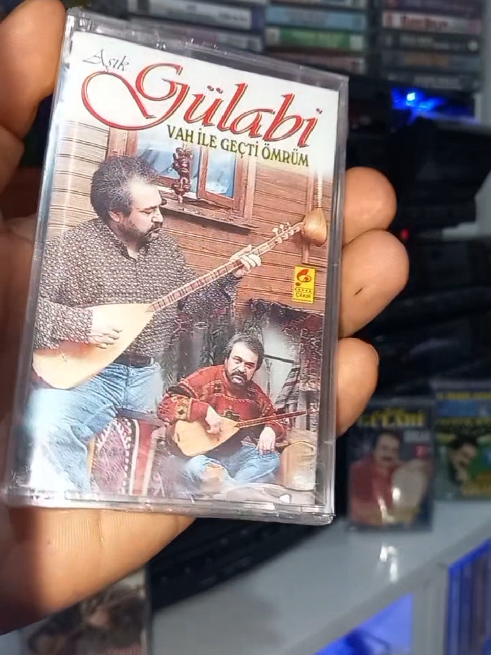 👑 AŞIK GÜLABİ 👑     Meyvesiz Ağaç  Çakır PLAK VE KASETÇİLİK 1997  #aşıkgülabi #keşfetteyizzz #keşfet #nostalji #müzik #desteklerinizibekliyorum #canlar #alevigenclik #eski_kaset #eskiler #türkü #türkülerimiz #türküler 