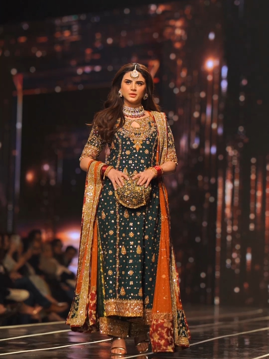 zobab Rana #NHBCW24 #NHBCW #NEO @inspiredbyneo #ColorYourLife #ChaiChahiye #tiktok  #LiptonsNewRichTaste #RosePetal #GoSoft #SEGOexperience #UpgradeYourLife #HBCW #HBCW24 #HUMBridalCoutureWeek #HUMTV