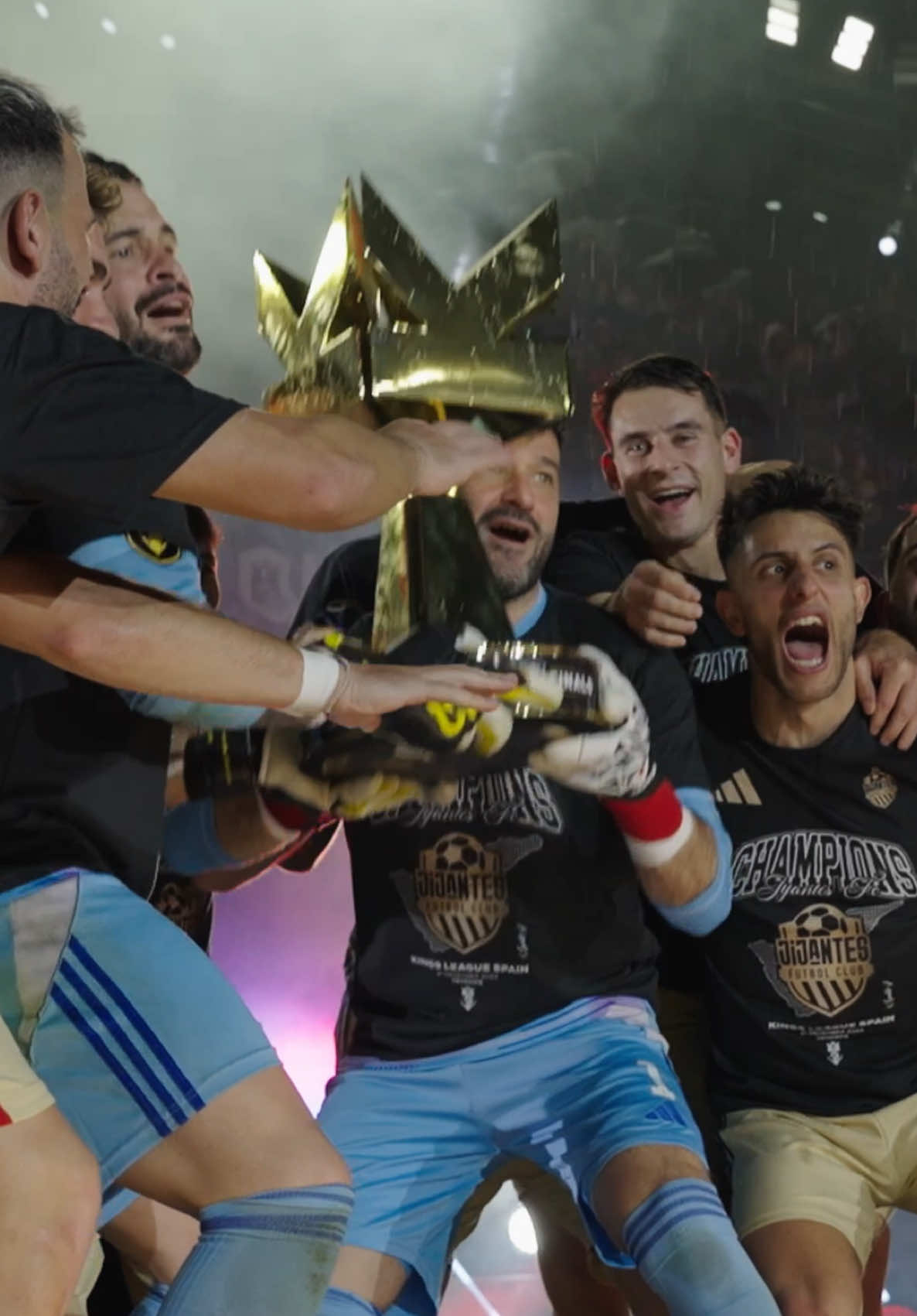 🧢 @jijantesfutbolclub ES CAMPEÓN DE LA KINGS. #KingsLeague #InfoJobs 