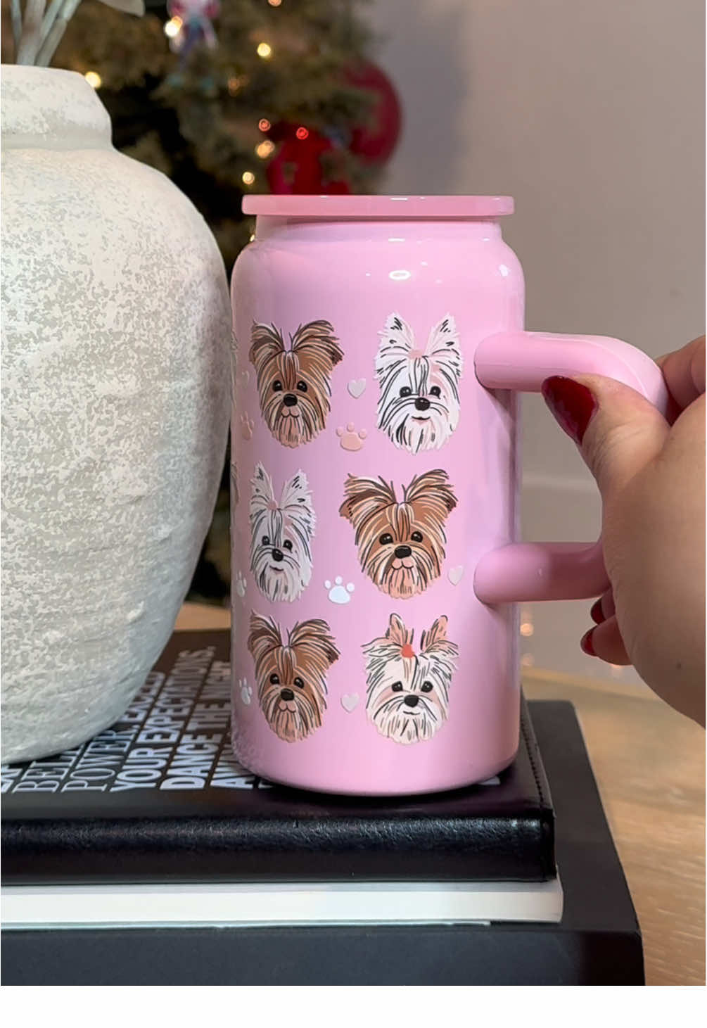 🦴✨ Our Yorkie cups are paw-sitively adorable! 🐾 These little furballs are so popular, they're sold out... but don't worry—restock is coming soon! Stay tuned for your chance to grab one! 🐶💖 #YorkieLovers #StainlessSteelStyle #RestockAlert