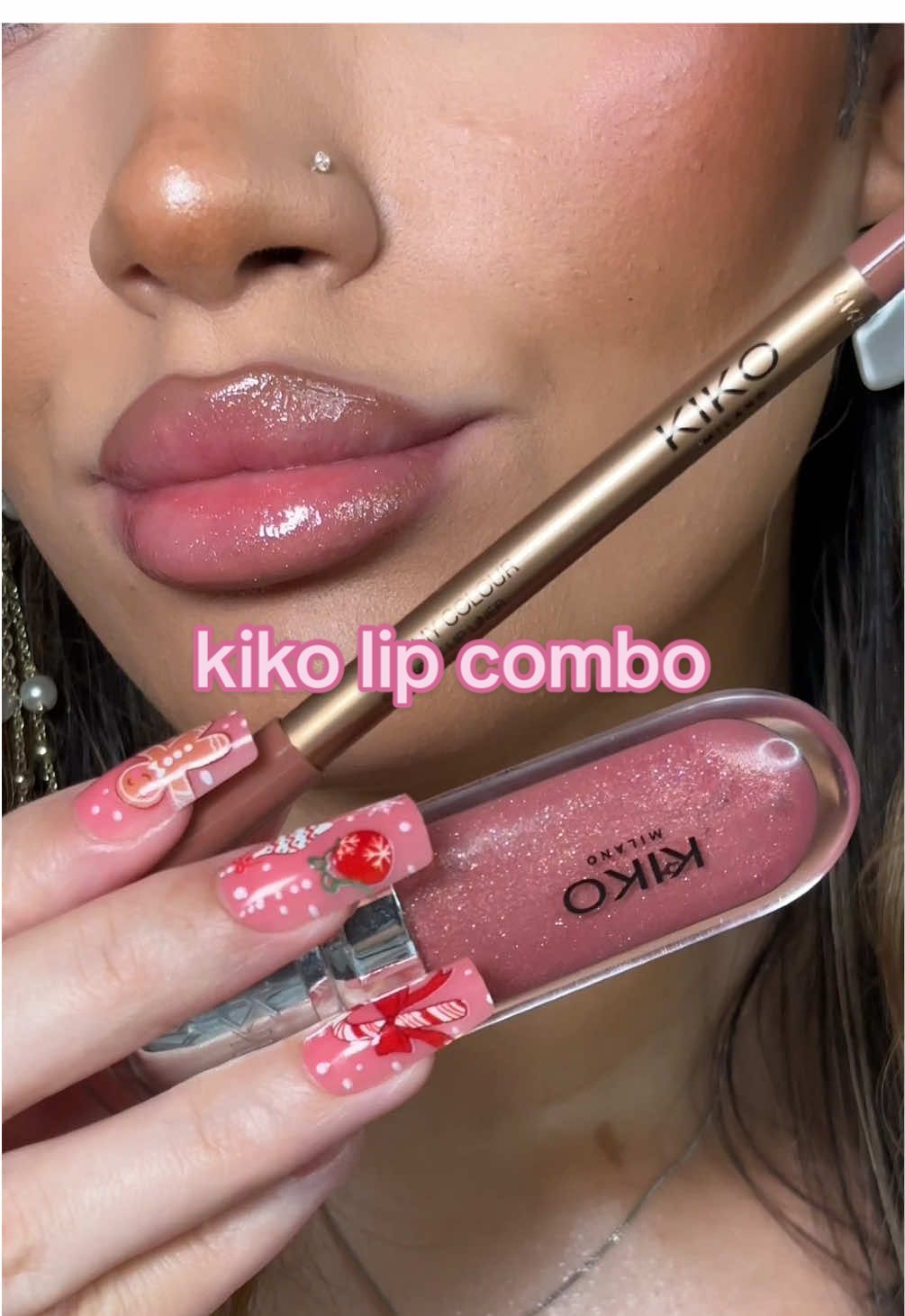 when you think of a kiko lip combo you think nude lipliner + lipgloss 17 🤝🏽 it’s just perfect every time  @KIKO Milano creamy colour liner 21 & 3D hydra gloss 17 💖 #kiko #kikomilano #kikogloss #kikolipgloss #lipswatch  #3dhydralipgloss #glossylips #lipcombo #liptutorial #makeupswatches 