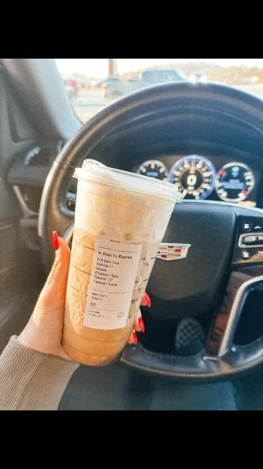 save this starbucks order 🤎 double shot of espresso over ice in a venti cup oat milk 2 pumps of caramel salted caramel cold foam caramel drizzle Y'ALL 🤤 this was so good. Let me know what you think! #starbucksdrinks #starbucksorder #mystarbuckscoffee #mystarbucksdrink #mycoffeeorder #coffeeorder #saltedcaramelcoffee #coffeefyp #fypcoffee 