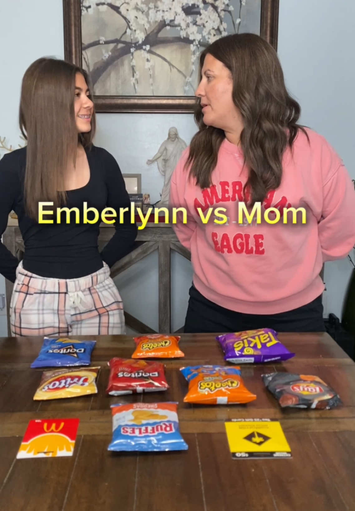 Emberlynn vs Mom  #familygamenight #partygames #games #familygames #GameNight #gamestoplay #fungames #groupgames #gameideas 