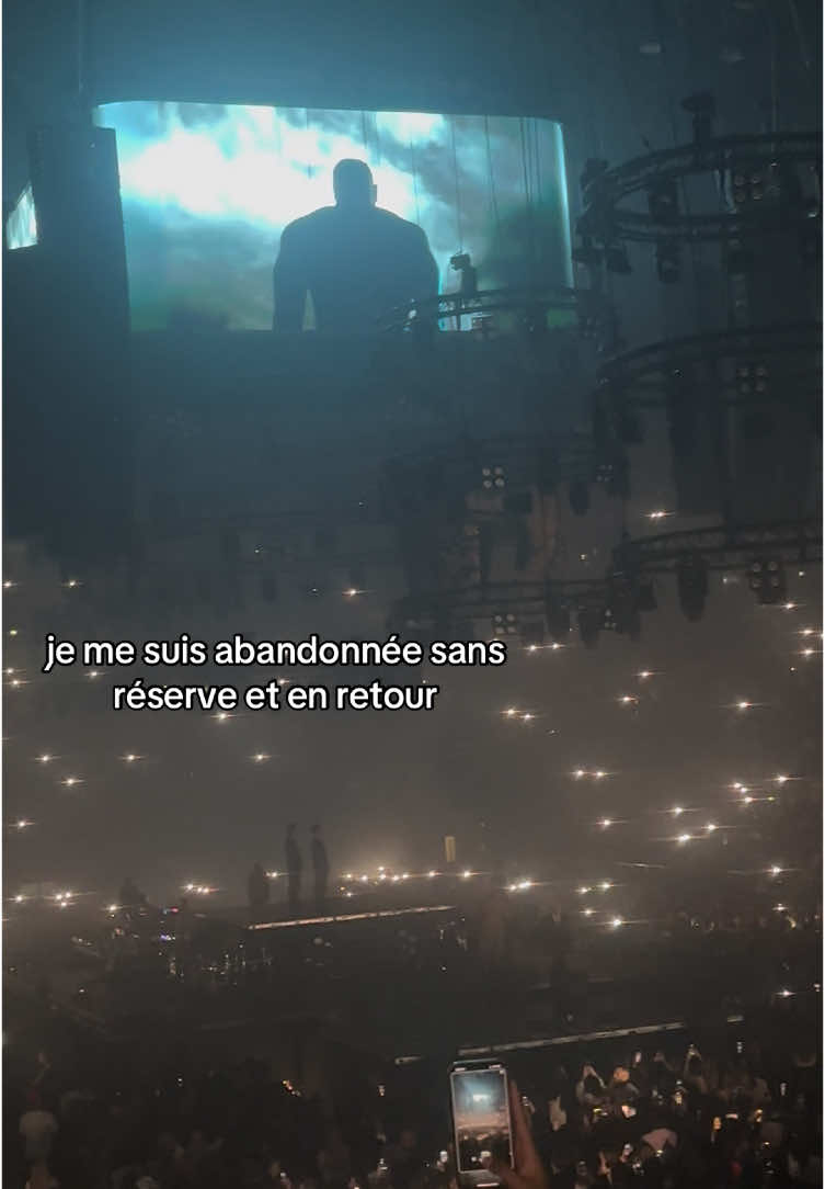 🥺🫶🏻 #joedwetfilé #concert #bercy #joedwetfileconcert #22decembre #accorarena #sad #Love @JOÉ DWET FILÉ 