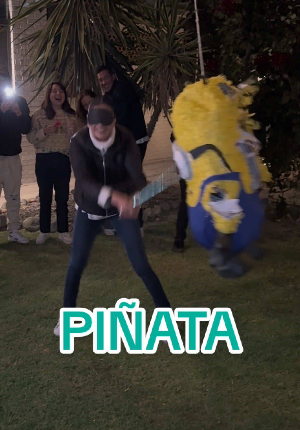 Yo en cada posada 🤡 #comedia #humor #piñata #posada 