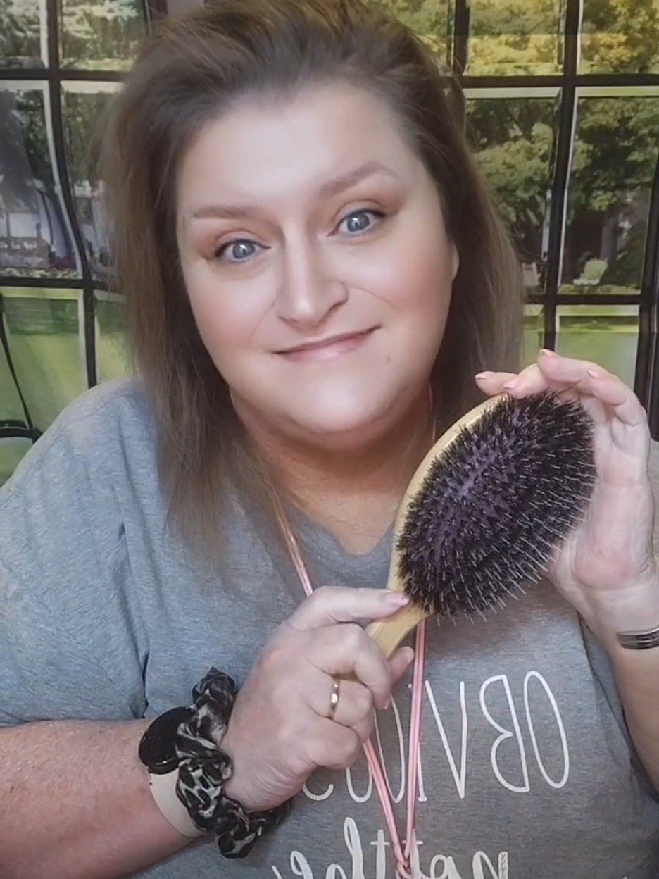 y'all this boar bristle hair  brush is the beast of all brushes and I Am obsessed!!! 🏃‍♀️❤️🏃‍♀️❤️ go run grab you one plus grab your family and friends one it's so amazing it feels like I was getting a scalp massage plus it  has a LIFETIME❤️🚨❤️🚨 WARRANTY!!!! @Controlled Chaos Hair  #controlledchaoshair  #controlledchaos  #hair_kandy_addicts  #GLAMMYTIME  #boarbristlebrush  #hairbrush  #scalpcare  #dryscalp  #dryscalptreatment  #flakyscalp  #itchyscalp 