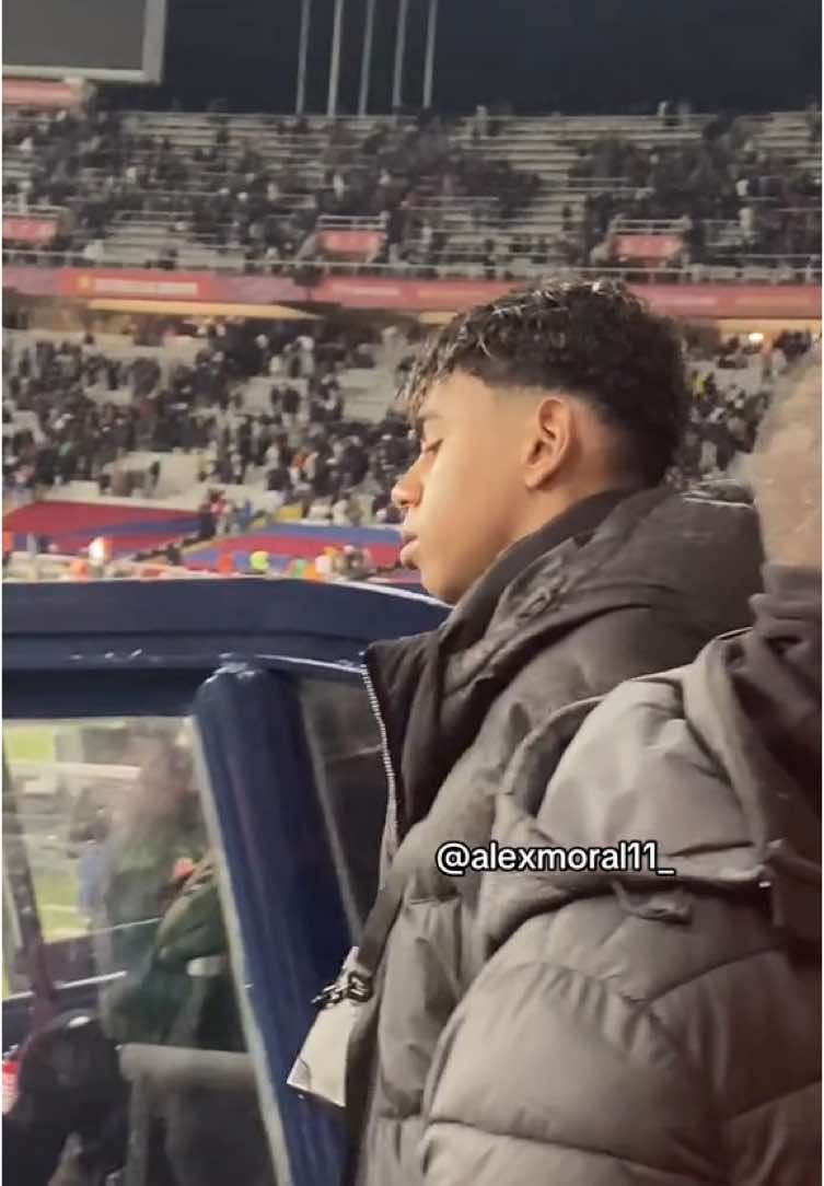 😕 La cara de Lamine Yamal despues de perder contra el Atlético de Madrid #fyppppppppppppppppppppppp #parati #viralvideo #barcelona #partido #fcblive #lamineyamal #match #derrota #304 #lamineyamal304 