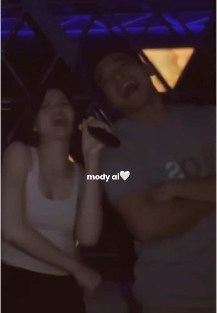 indahh banget sih kaliann🤏 #fadlyfsl #maudyeffrosina #fadlyfaisal #couple #couplegoals #bucin #karaoke #foryoupage #foryou #fypシ #xyzbca @band1t 🐐 @Maudy Effrosina 