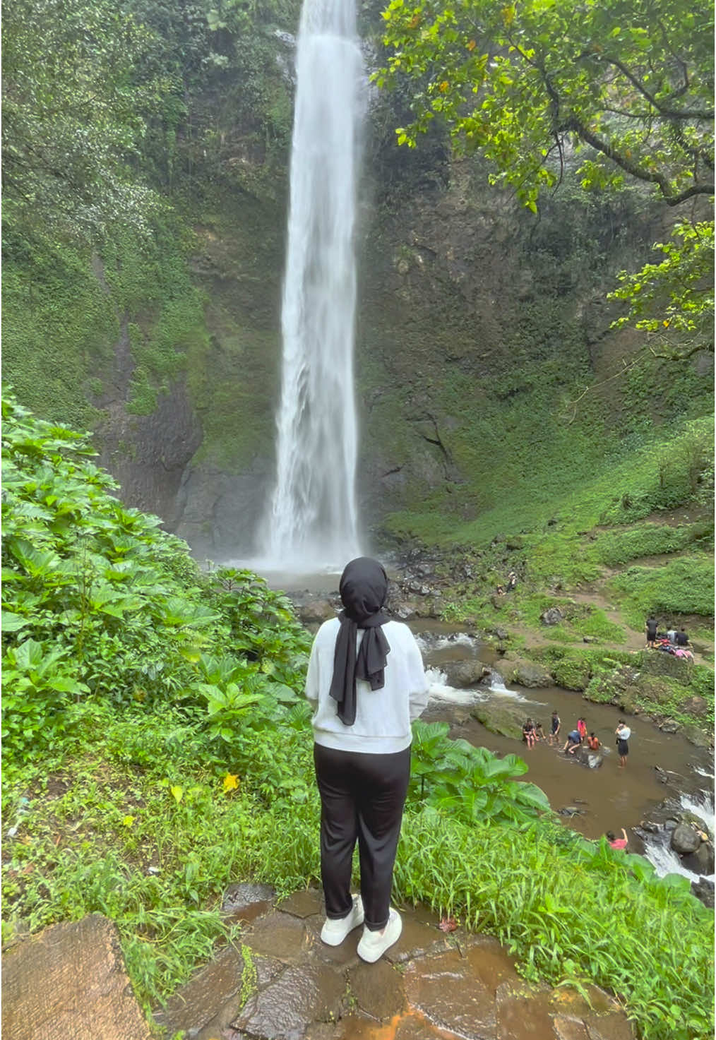 Selamat pagi, curug viral di kota bandung nih, ada yang pernah ke curug ini? #fyp #wisataalam #curugpelangicimahi #curugviralbandung @i'm ultramen 