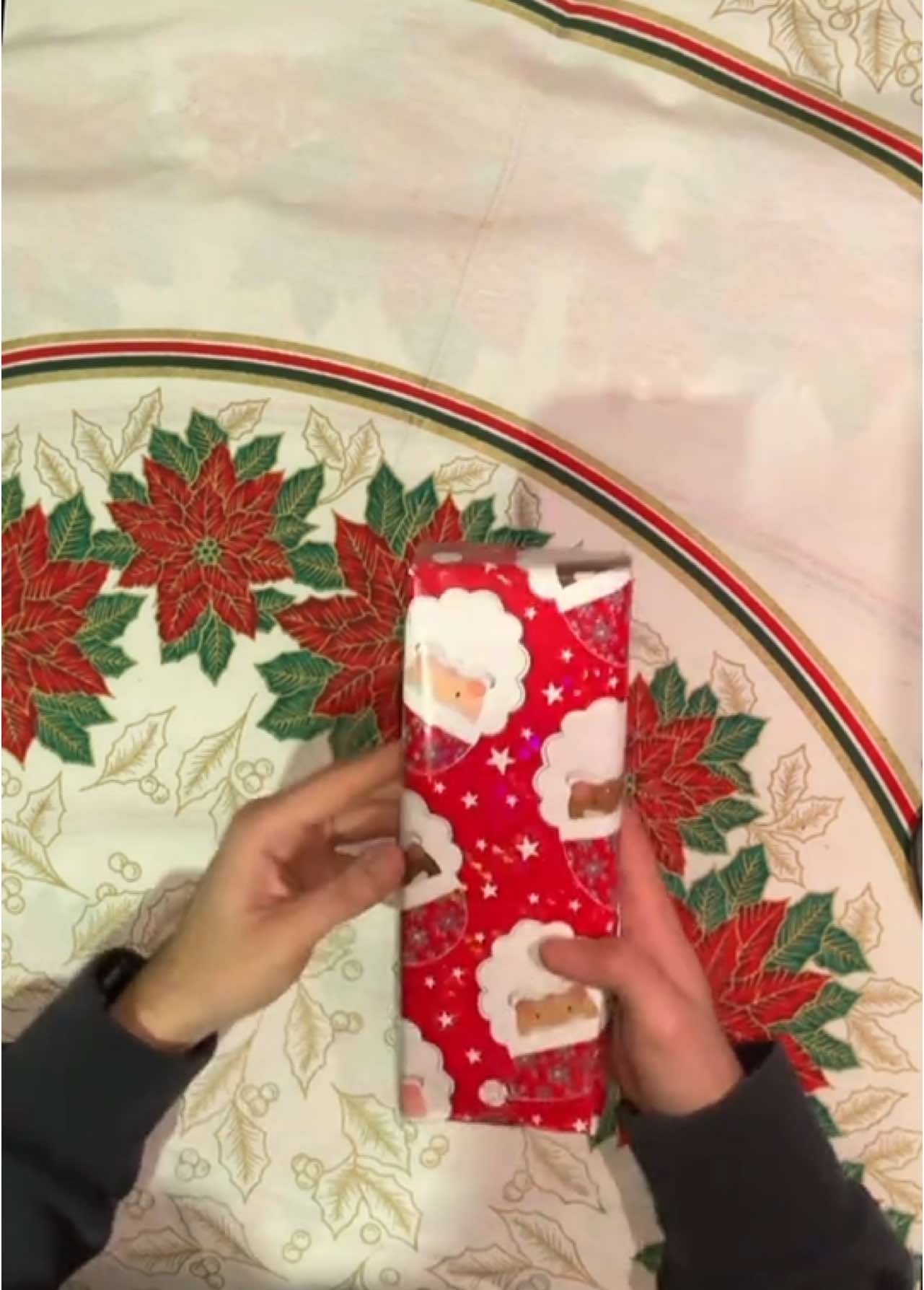 How to wrap an Apple Watch  #easy #hand #manualidades #hanmade #christmas #Navidad #gift #parati #fyp 