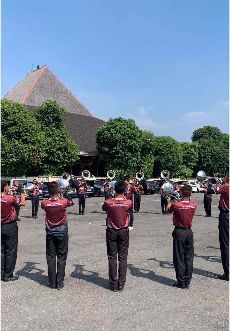 Warming Up Brass Marching Band Gita Buana Smakarano SMKN 2 WONOSARI di Piala Raja Hamengku Buwono X Season 2 Tahun 2024. Yok affiliate saling bantu #hamengkubuwonox2024 #hamengkubuwonox2024season1  #hamengkubuwonox2024season2  #pialaraja2024 #pialaraja #hamengkubuwonocup2024 #pialapanglimatni2024 #fyp #fypシ  #fypシ゚viral  #marchingband #marchingbandindonesia #pialarajajogja #tiktokaffiliate #affiliatemarketing #affiliatemarketingforbeginners #affiliatetiktok #affiliatepemula 