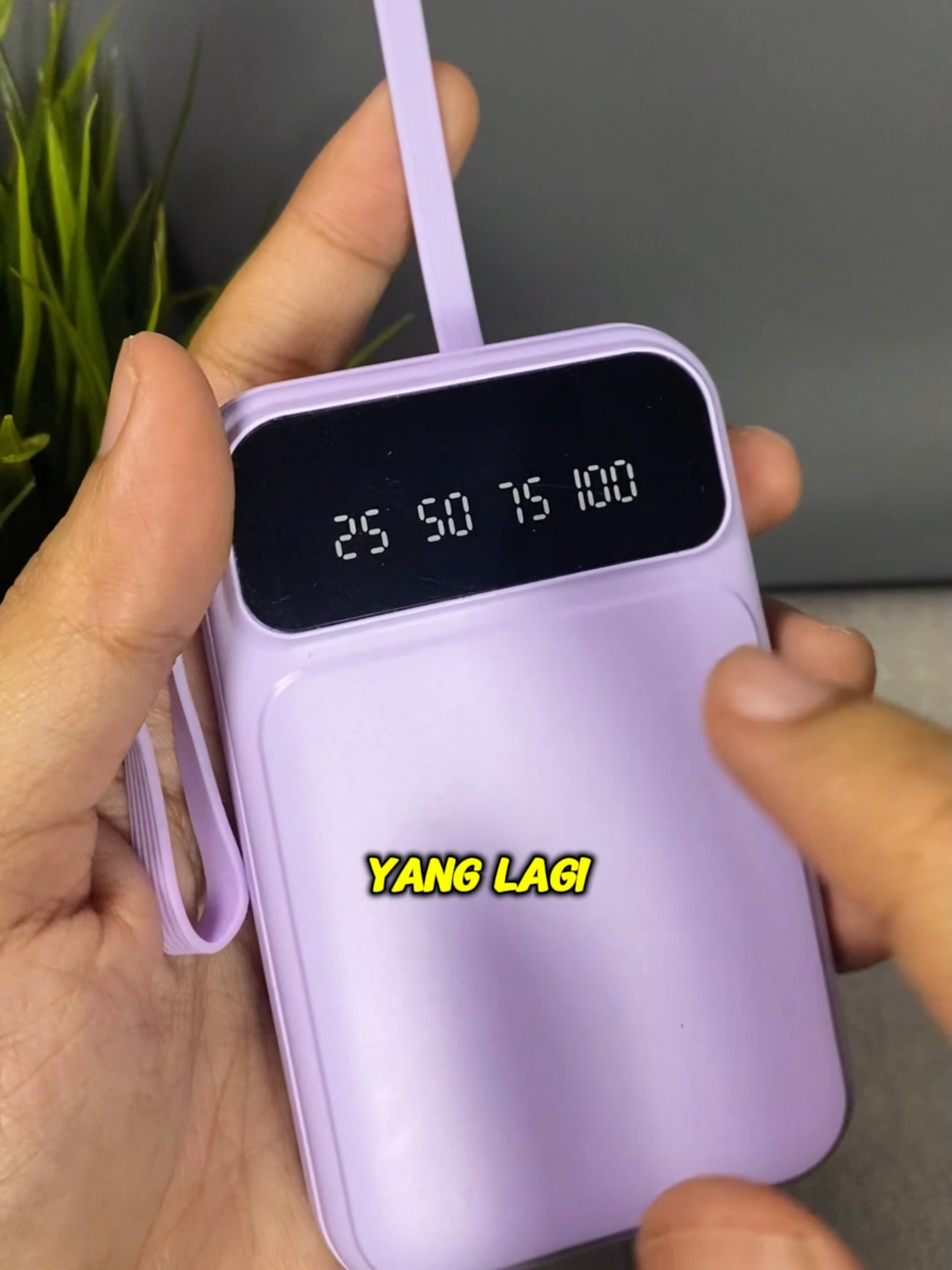 Powerbank slim promo 60ribuan. Lentiven Powerbank 20.000mah ini enak banget lengkap dengan 4 kabel yang bikin kamu ga perlu repot bawa kabel banyak lagi. Warnanya ada banyak pilihan dan ukurannya yang slim enak banget buat dibawa kemana-mana. Langsung checkout di keranjang kuning mumpung lagi promo 60ribuan aja! #powerbankmini #powerbankfastcharging #powerbankiphone #powerbankmurah #wibgajian #cuantanpabatas #powerbanklentiven