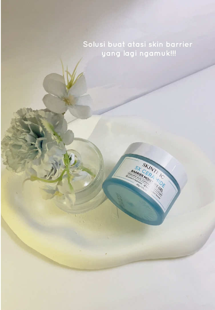 Punya masalah sama skin barrier? Nih cobain pake moist biru andalan, dari @skintific_id 🩵 #skintific #skintificid #skintificmoisturizer5xceramide #skintificmoisturizer #moisturizer #fyp #fypシ #affiliate #affiliatepemula #tiktokaffiliate 