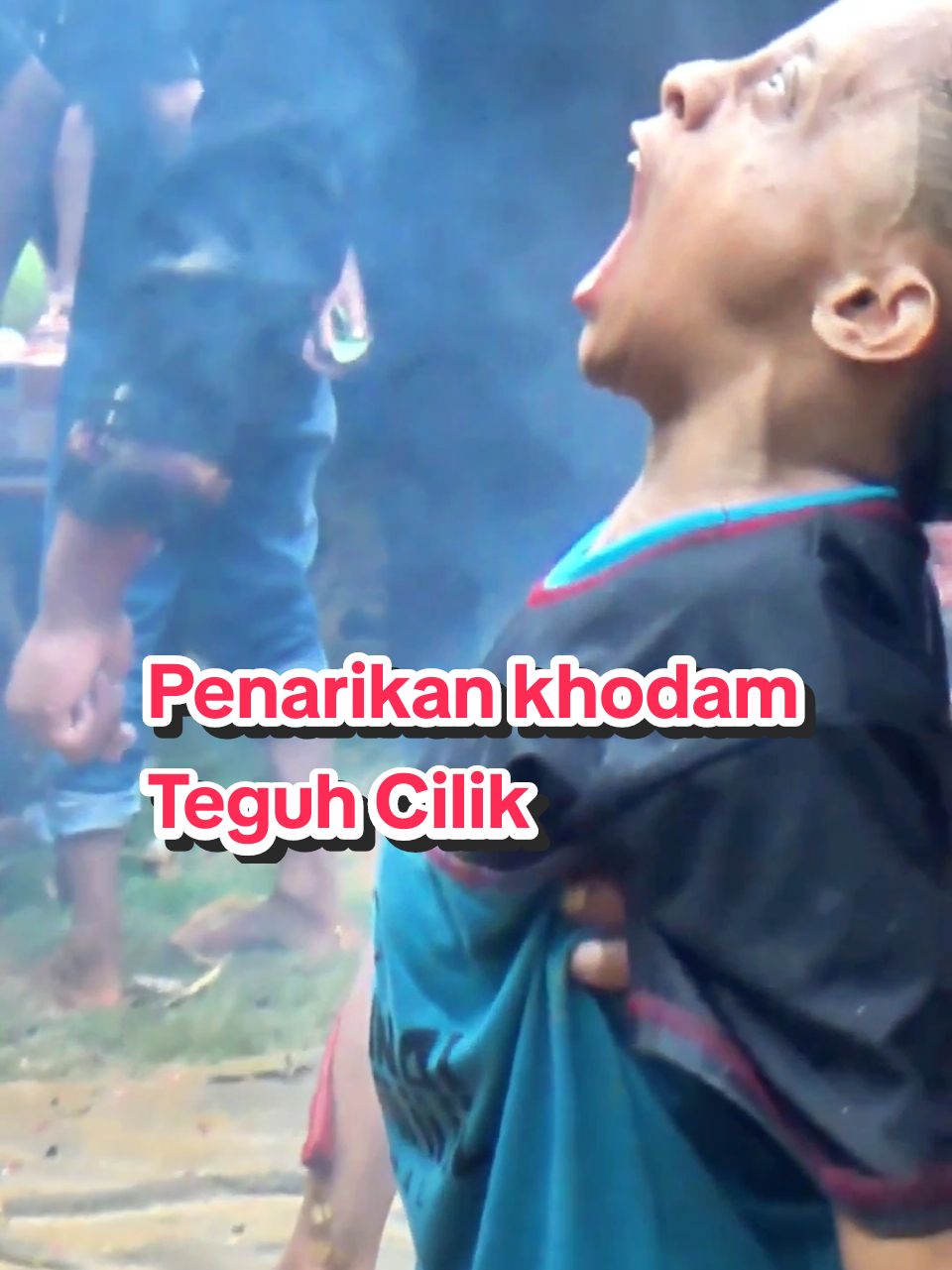 Penarikan khodam Teguh Cilik #jaranantiktok  #ebegkebumen #ebegbanyumasan #kudalumping #jarankepang #jathilan #kudakepang #kesurupankudalumping  #mendhemebeg #ndadijaranan  #ekabudaya  #teguhcilik 