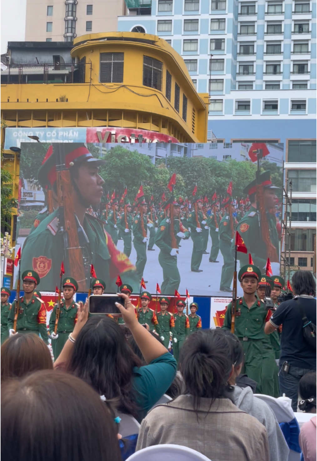 Sáng cuối tuần trong niềm vui niềm hạnh phúc của dân tộc 🇻🇳#vietnamtoiyeu #kyniem80namthanhlapquandoinhandanvietnam #xuhuong #virall #TPHCM