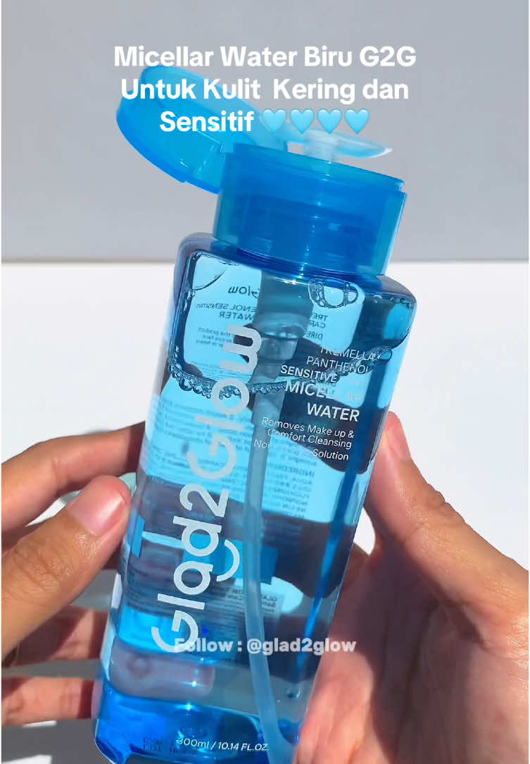 Micellar Water Sensitive Care glad2glow yang biru untuk kulit kering, sensitif, kemerahan, kering dan mengelupas #g2g #glad2glow #gebyarbelanjadesember #cuantanpabatas #wibgajian #yearendsale #micellarwater 