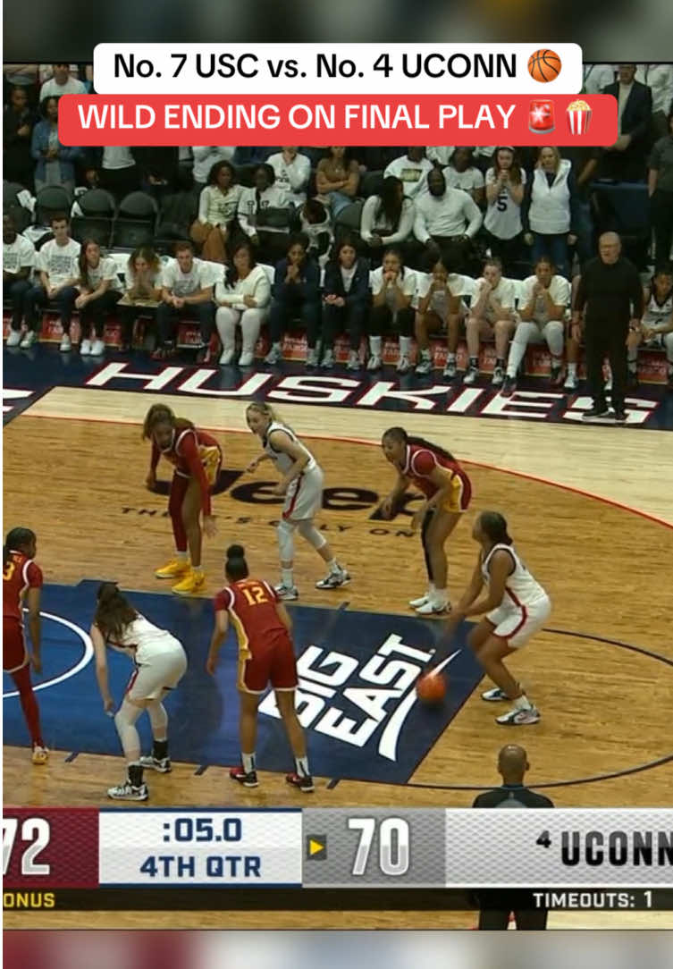 JuJu Watkins had 25 points. Paige Bueckers had 22 points. What a game! 🔥🍿 #ncaabasketball #usc #uconnbasketball #jujuwatkins #paigebueckers #basketball 