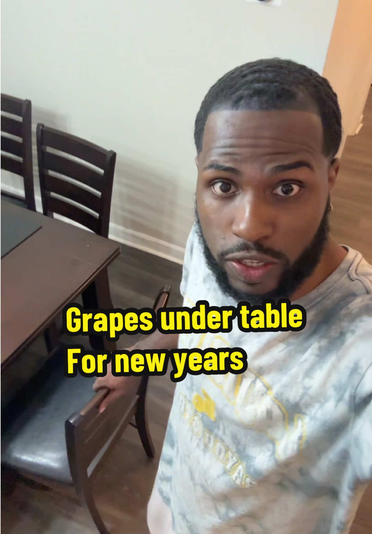 Keep them grapes on TOP of that table🙌🏾 #newyear #newyearresolution #2025 