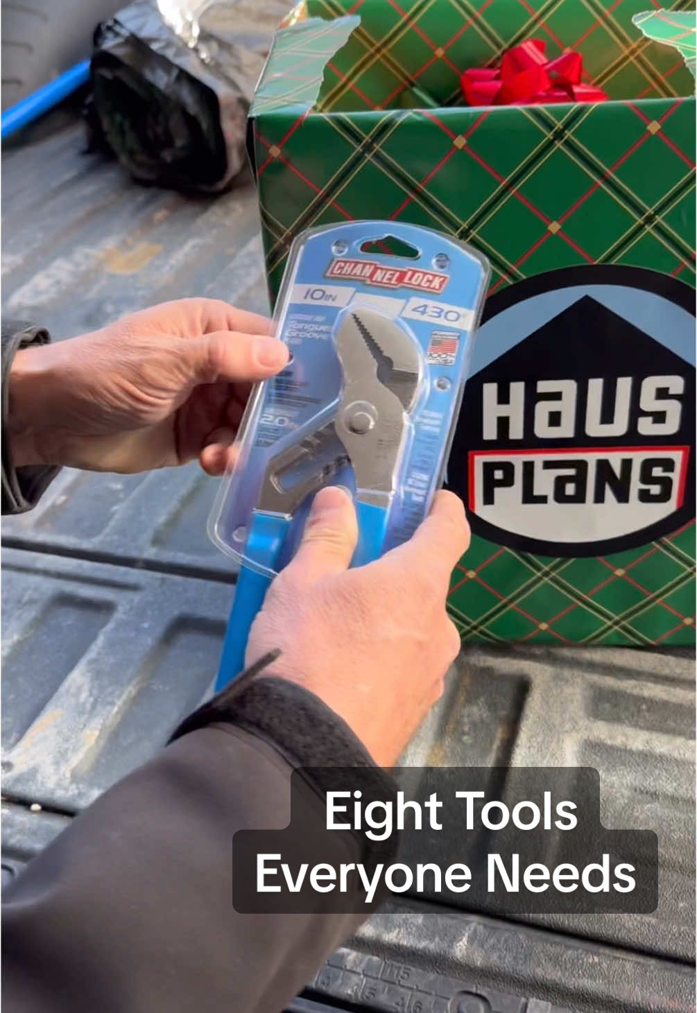 Here’s 8 Tools That Make A Perfect Gift #build #howto #construction #DIY #contractor #tools