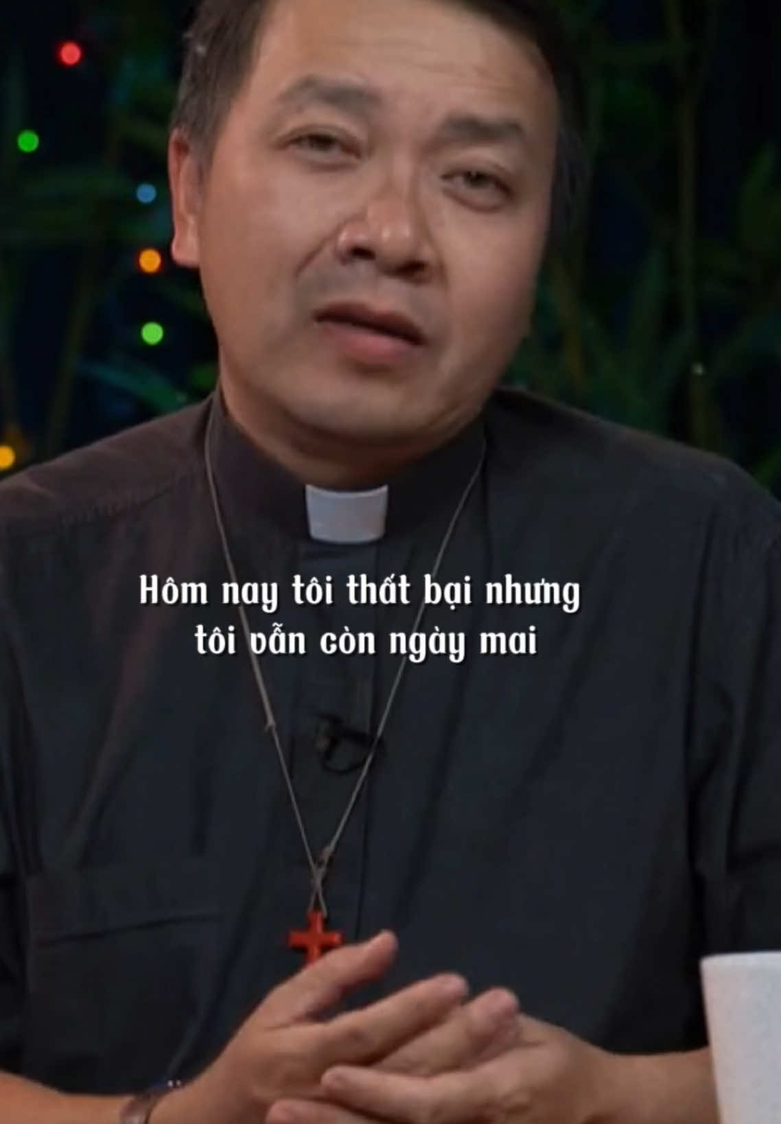 Hôm nay tôi thất bại nhưng tôi vẫn còn gia đình yêu thương tôi 🥰  #giadinh #linhmucphuongdinhtoai #binhan #catholictiktok 