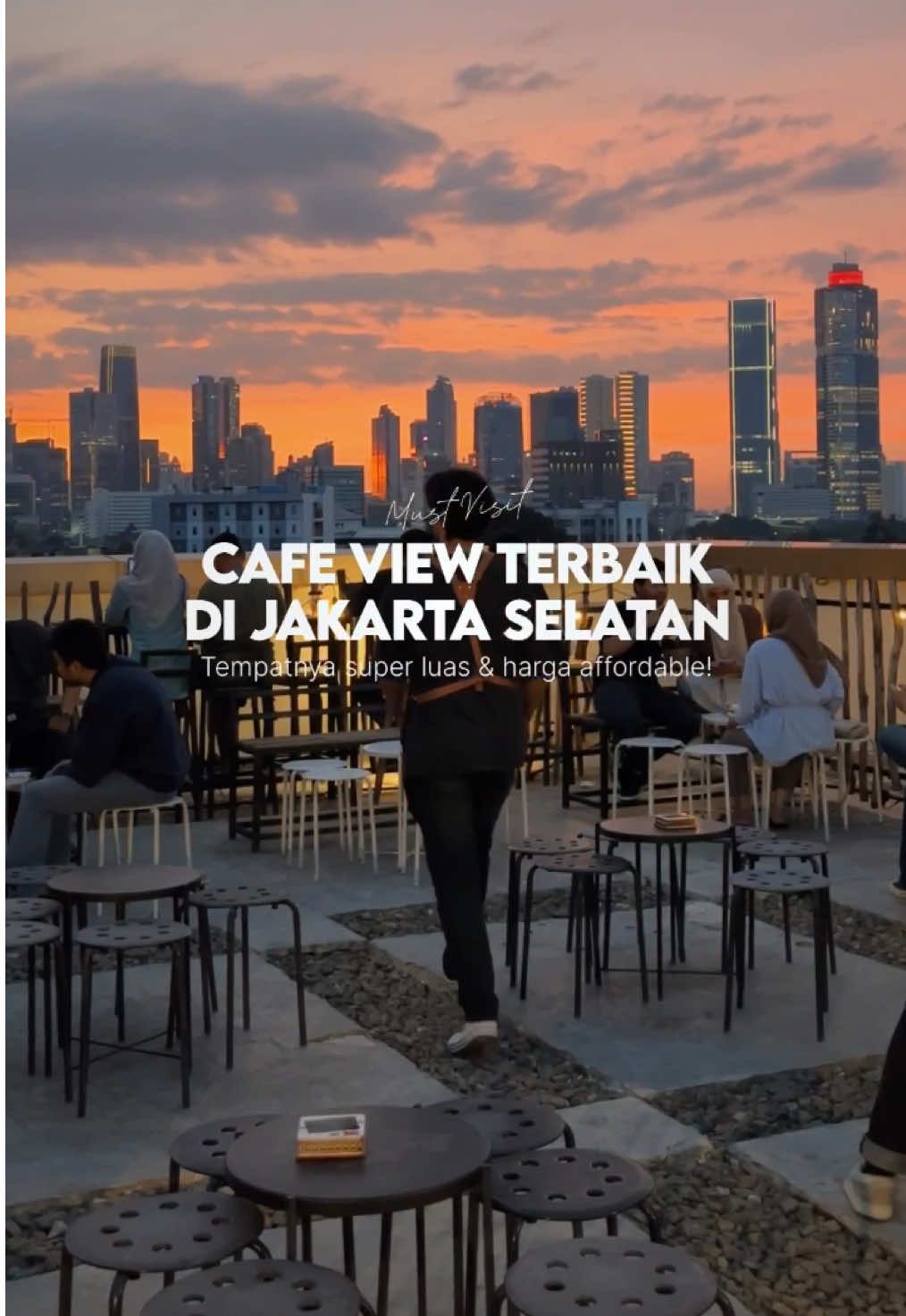 Cafe dengan view tercantik di Jaksel 🌆🌾👫 #placetogo #placetovisit #placetogojkt #jakarta #citylights #rooftop #diarycoffeejkt #skycraper #kobaincoffee #diarycoffeejkt 