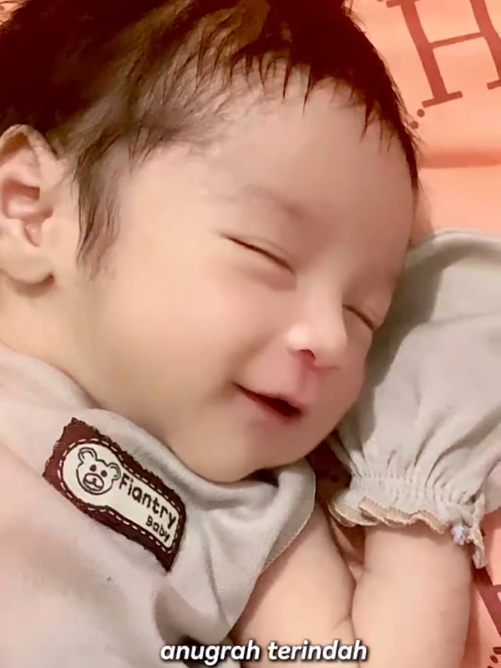 MasyaAllah babyboy 10 hari ♡︎ #allahummabaarik #masyaallahtabarakkallah #allahummashollialasayyidinamuhammad #fyp #babytiktok #masukberanda #bayigantengkuu😍 #comel #bayigemes #babydragon #hpldesember2024 