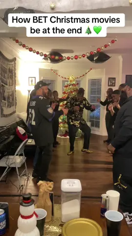 Happy holidays 🎄#fyp #trending #facts #merrychristmas #family #dance #funnyvideo #funny 