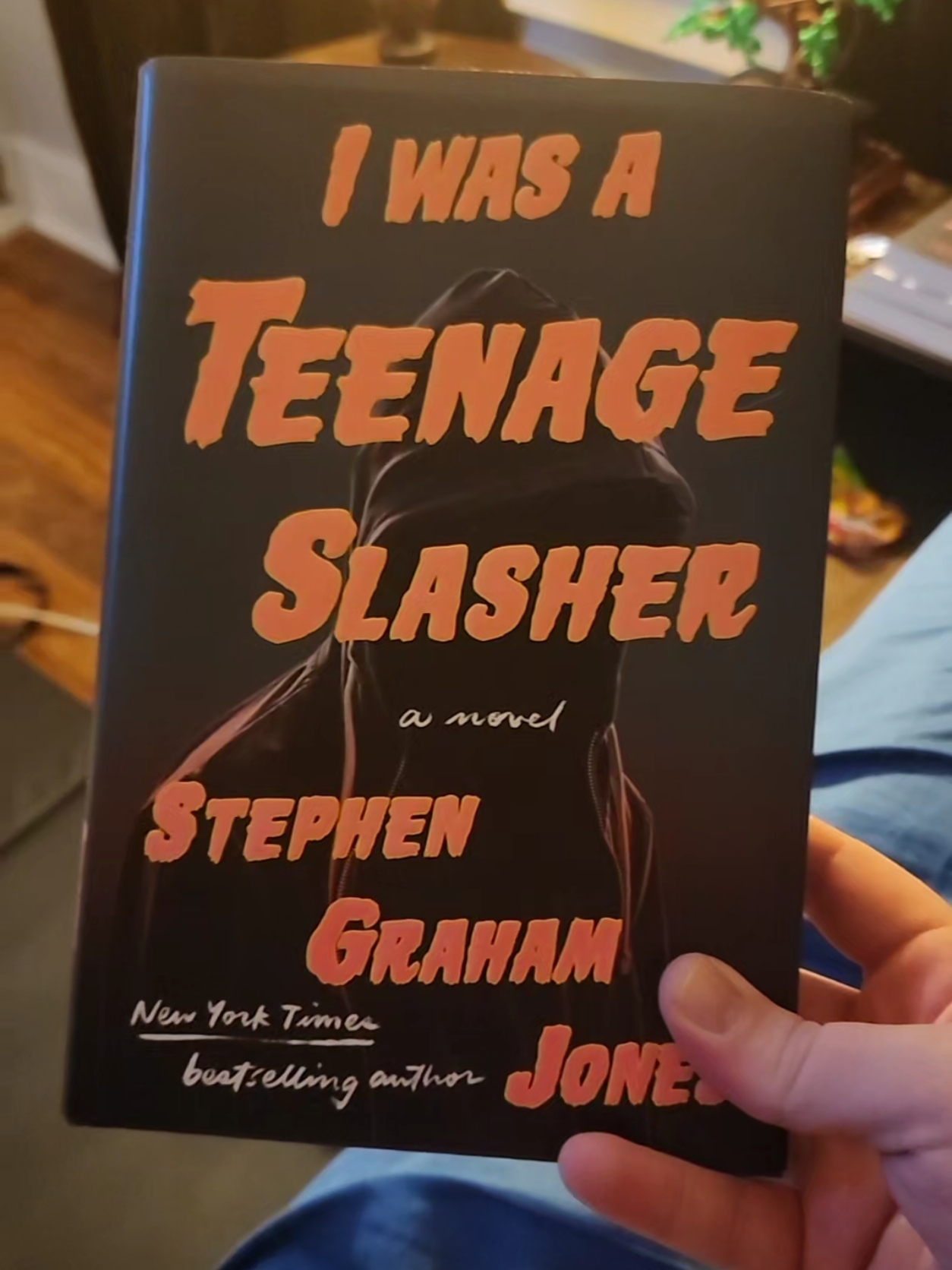 re-upload because it was muted for using a sound...which i didn't use so idk what the fuck that was about. #horrorbooks #BookTok #stephengrahamjones #horrortiktok 