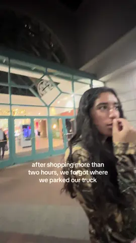 we always forget where we parked the truck 😐 #shopping #parking #truck #forgotwhereweparkedaftershopping #christmas 