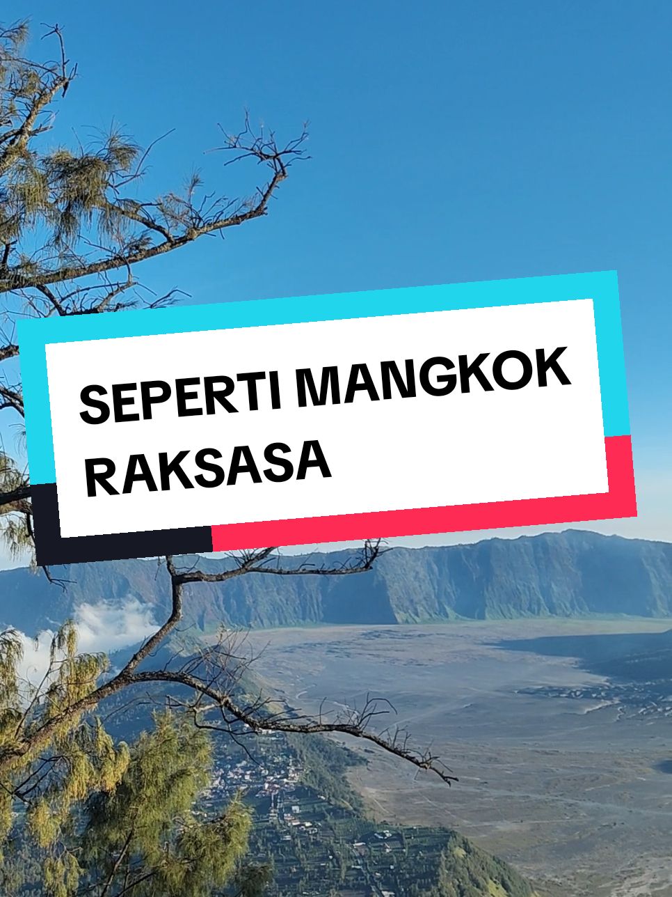 Selamat Menikmati Libur Panjang Akhir Tahun #bromo #sewajeepbromo #paketwisatabromo #travelmalang 