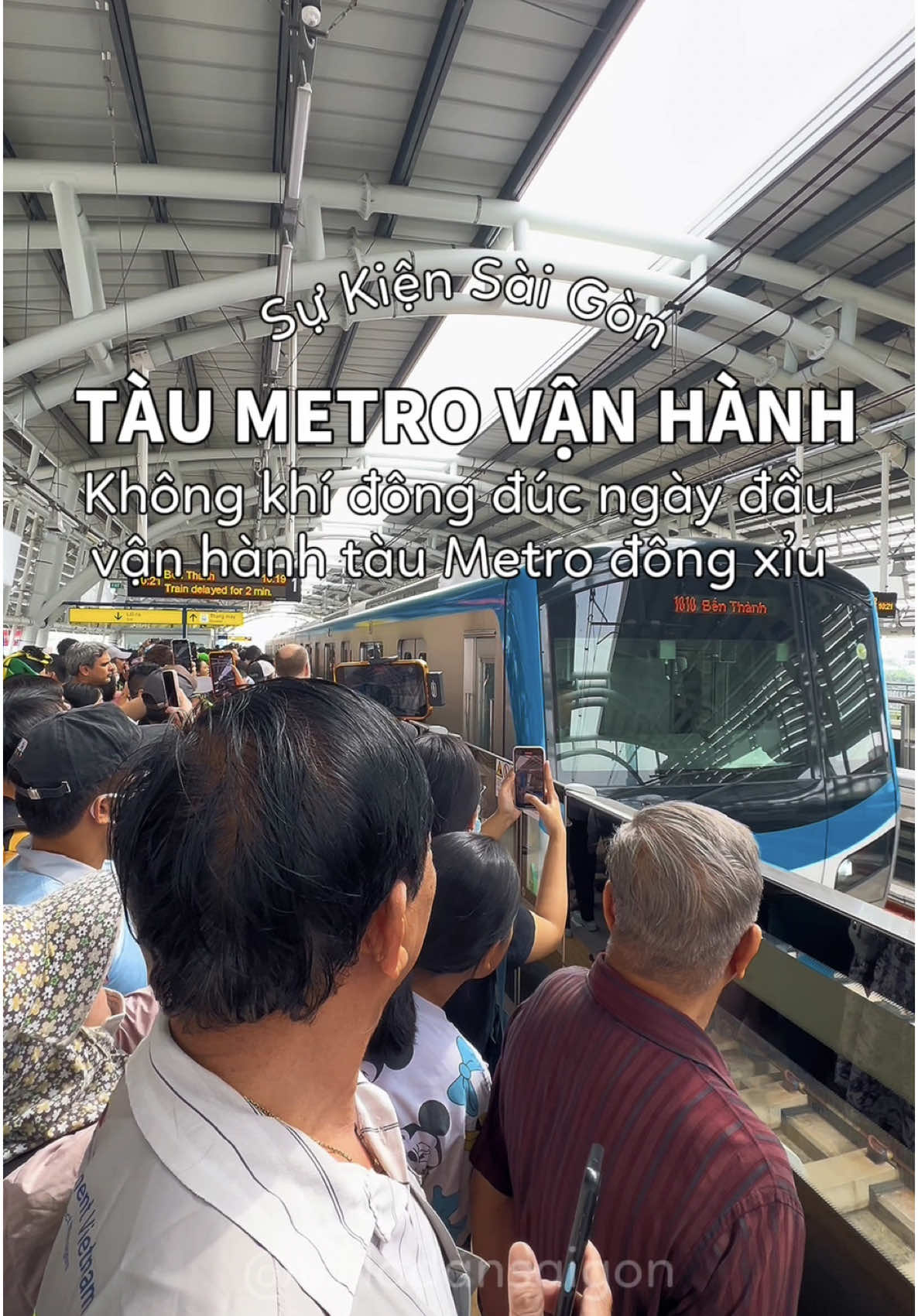 Không khí lúc này 12h trưa tại ga tàu Metro Bến Thành nè không mấy ... 🥺 #metrobenthanhsuoitien #tàumetro #saigon #toiladansaigon #xuhuong #sukiensaigon #ngaycuoinam