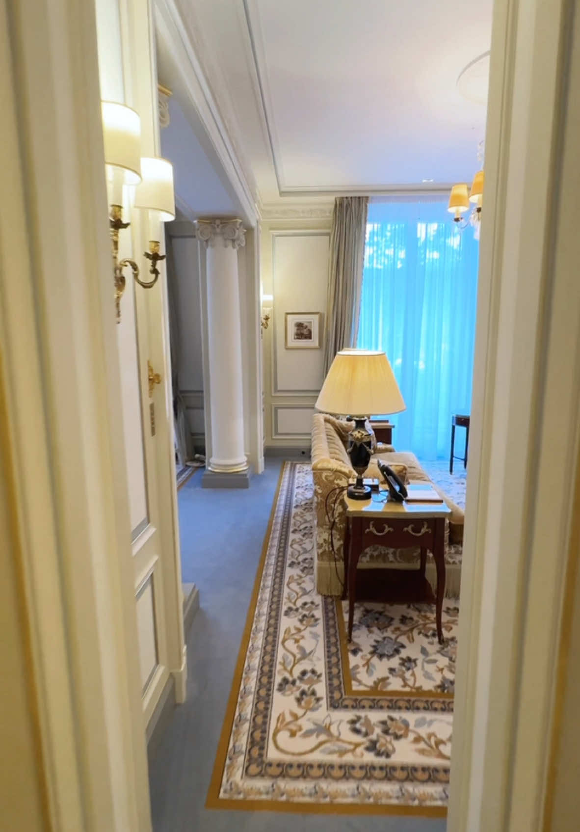 Touring my Ritz Paris suite 🤯🤩🤍 #paris #ritz #RoomTour #luxurytravel #hotelroom #luxury 