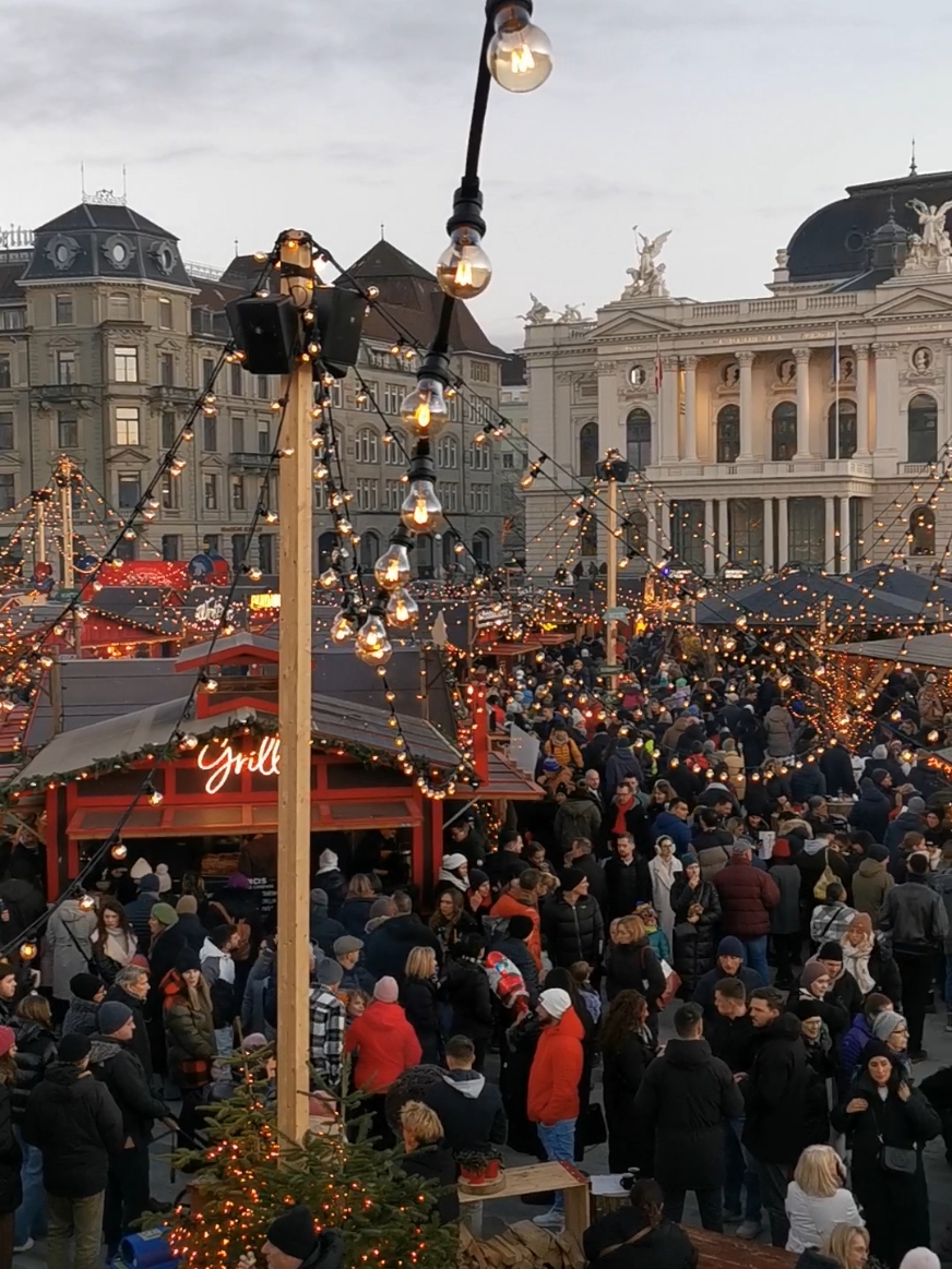 Favourite places in Switzerland 🇨🇭 Christmas market🎄at the Sechseläutenplatz in 📍ZÜRICH #switzerland #swiss #travel #inspiration #traveltiktok #visit #schweiz #suisse #visitswitzerland #christmas #christmasmarket #weihnachten #swisslife #snow #winteriscoming #santa #samichlaus #advent #festive #christmastiktok #christmasmood #wintertime #explore #zürich #zurich #december 