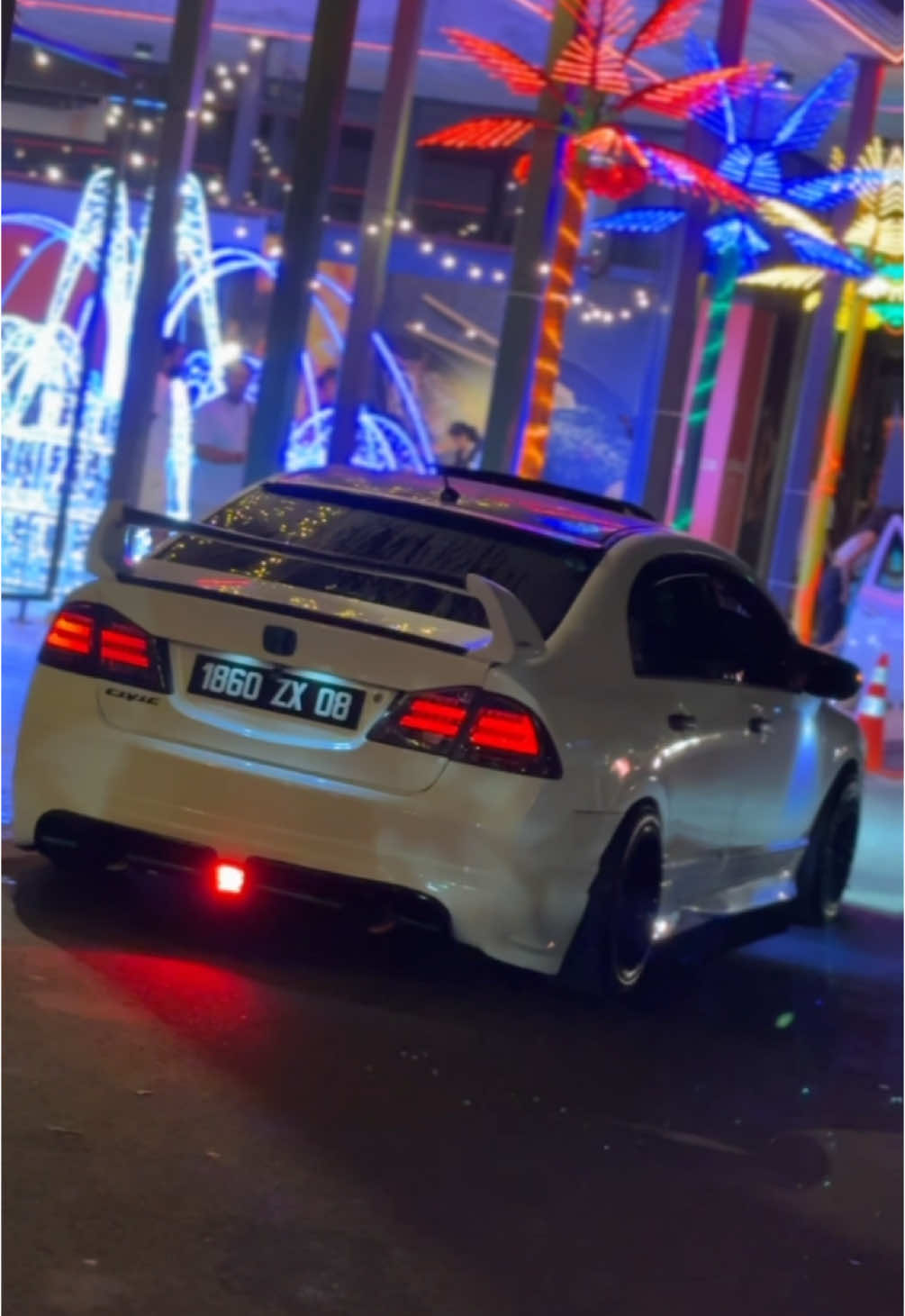 Ban ti zfr tribecca🫣🔥.                          Pa tarD pu al fr zot video laba🫢🔥 #likezfrlahh😤❤ #fyp #mairitius🇲🇺 #jdmcarsoftiktok #jdmcarsoftiktok #hatersgonnahate #jdm #honda #civic #lights 